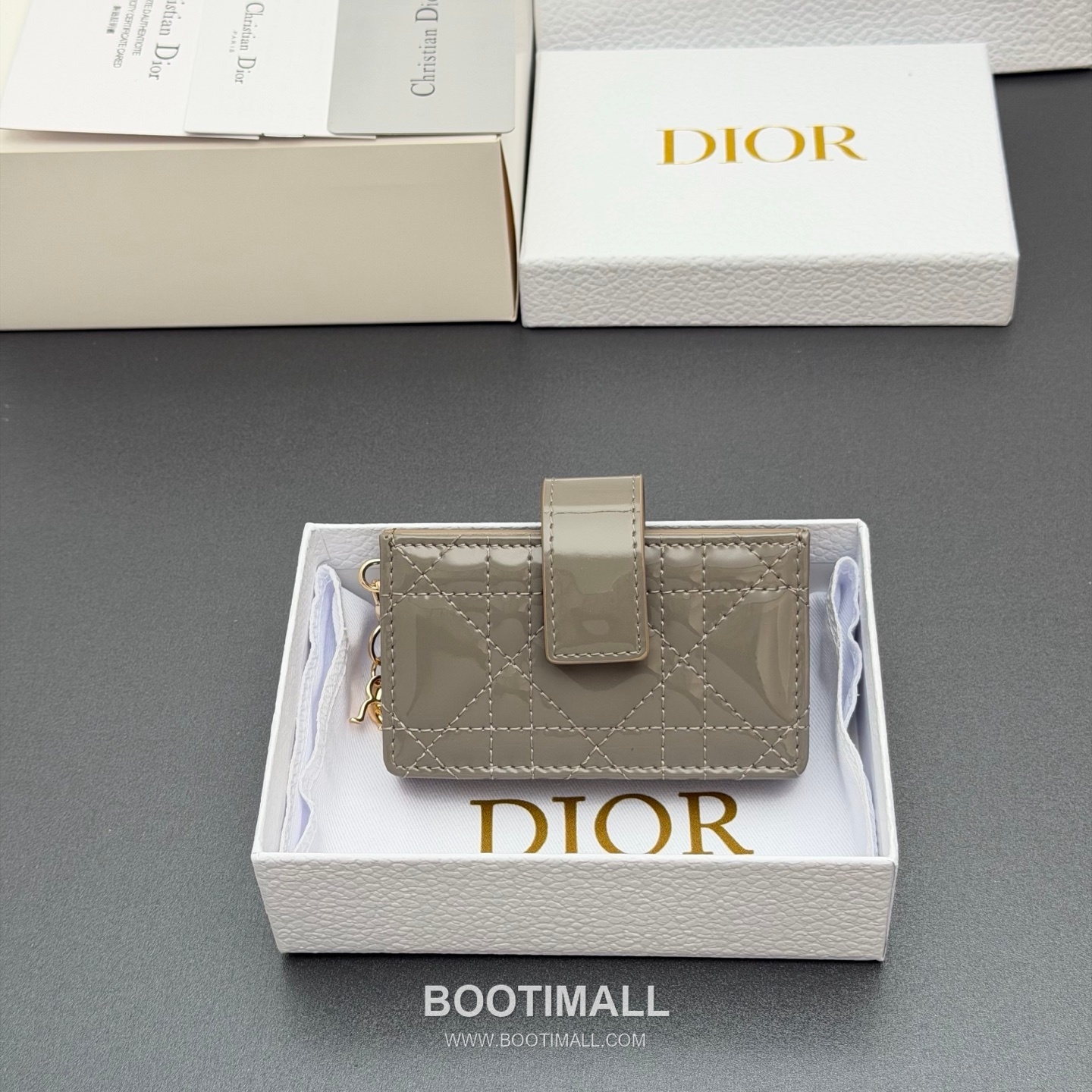 Dior Lady Jasmine Cloud Gray Patent Leather Cannage Card Holder 디올 레이디 자스민 S0074 클라우드 그레이 페이턴트 레더 카나주 카드지갑 10cm 1