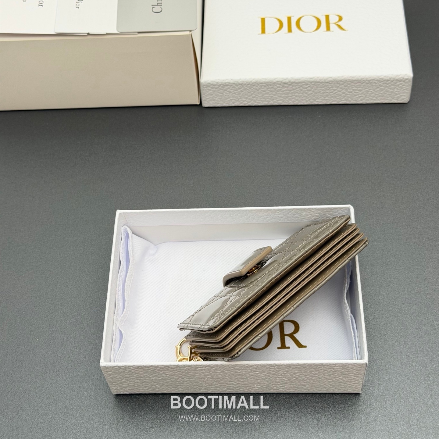 Dior Lady Jasmine Cloud Gray Patent Leather Cannage Card Holder 디올 레이디 자스민 S0074 클라우드 그레이 페이턴트 레더 카나주 카드지갑 10cm 6