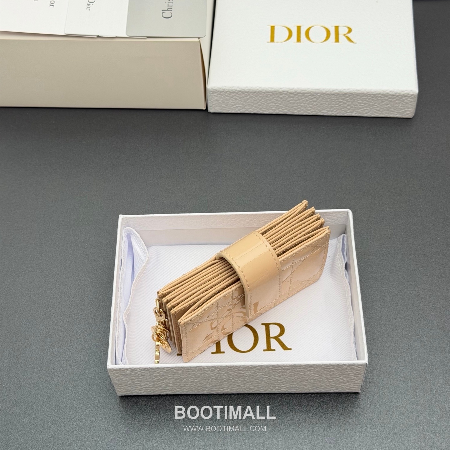 Valentino Garavani Lady Jasmine S0074 Patent Leather Pink Card Holder 발렌티노 가라바니 레이디 재스민 S0074 패턴트 레더 핑크 카드지갑 10cm 2