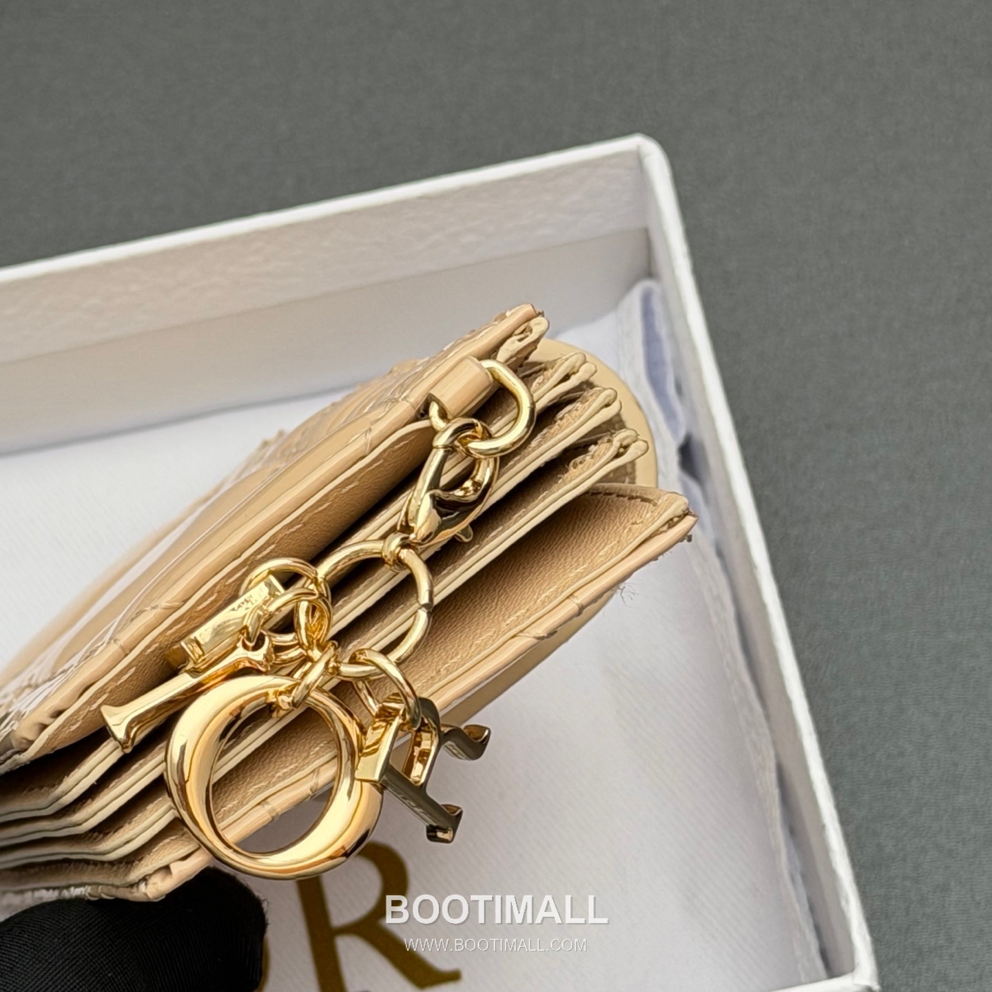 Valentino Garavani Lady Jasmine S0074 Patent Leather Pink Card Holder 발렌티노 가라바니 레이디 재스민 S0074 패턴트 레더 핑크 카드지갑 10cm 4