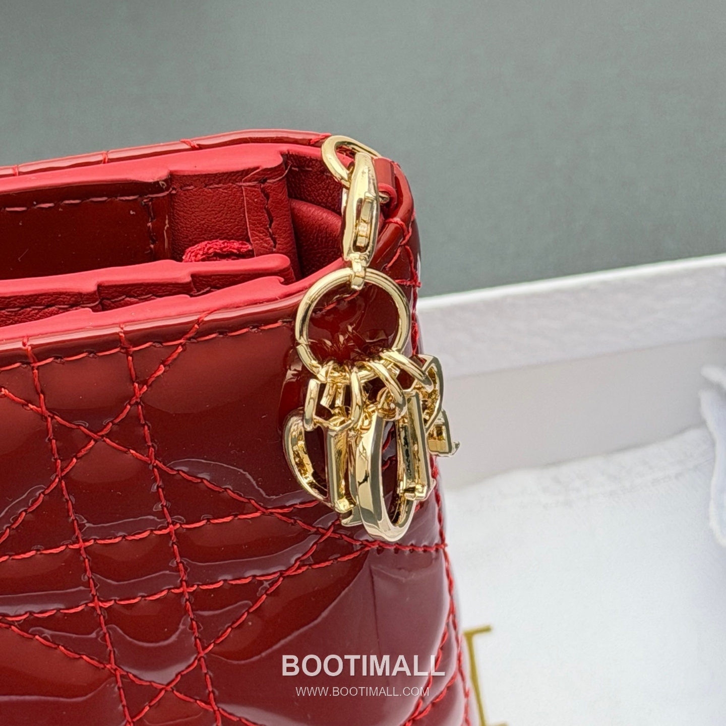 Dior Lady Gardenia Mini Wallet Pomegranate Red Patent Calfskin Cannage Wallet 디올 레이디 가드니아 미니 월렛 S0178 석류 레드 페이턴트 카프스킨 캐나쥬 반지갑 11cm 2