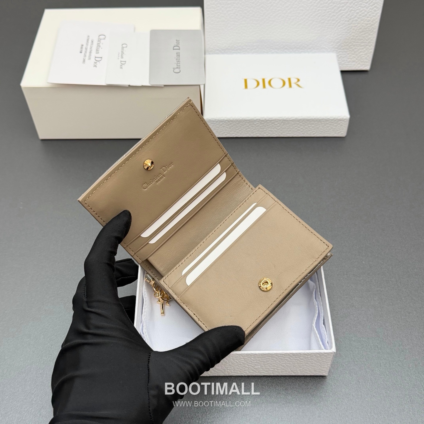 Dior Lady Gardenia Mini Wallet Cloud Gray Patent Cannage Leather Wallet 디올 레이디 가드니아 미니 월렛 S0178 클라우드 그레이 페이턴트 카나쥬 레더 반지갑 11cm 7