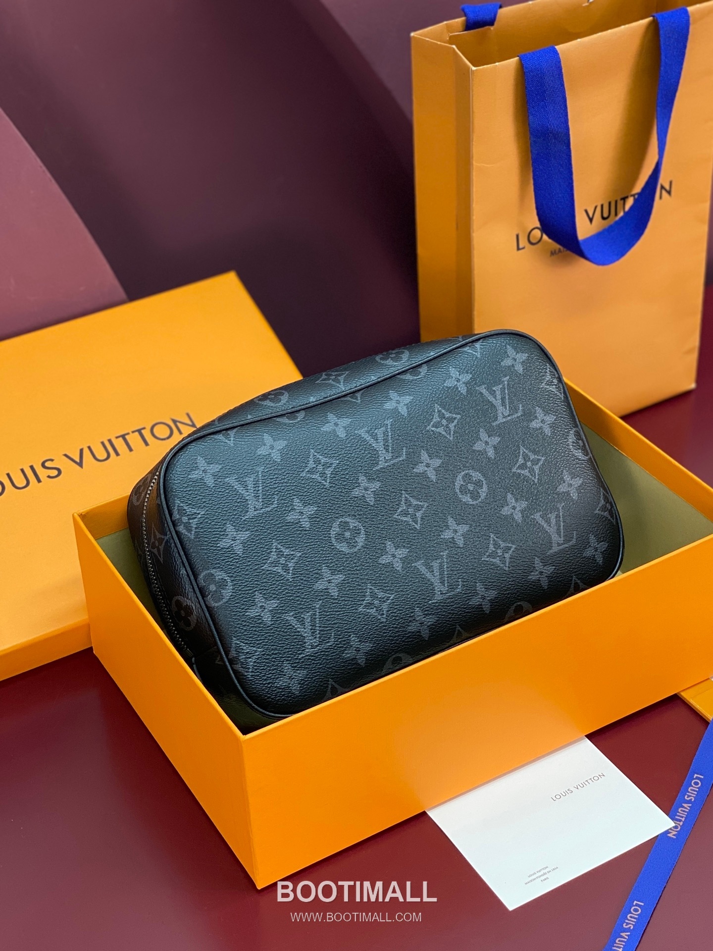 Louis Vuitton Toiletry Pouch PM Monogram Canvas Black Leather Trim Clutch Bag 루이비통 토일러트리 파우치 PM M46578 모노그램 캔버스 블랙 레더 트리밍 클러치백 26cm 2