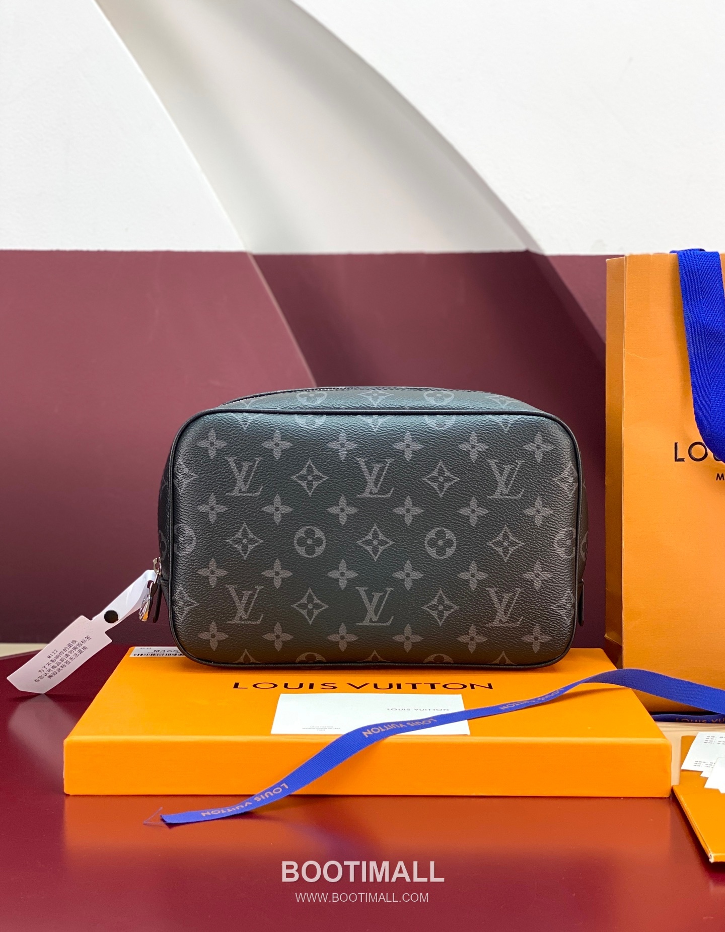 Louis Vuitton Toiletry Pouch PM Monogram Canvas Black Leather Trim Clutch Bag 루이비통 토일러트리 파우치 PM M46578 모노그램 캔버스 블랙 레더 트리밍 클러치백 26cm 3
