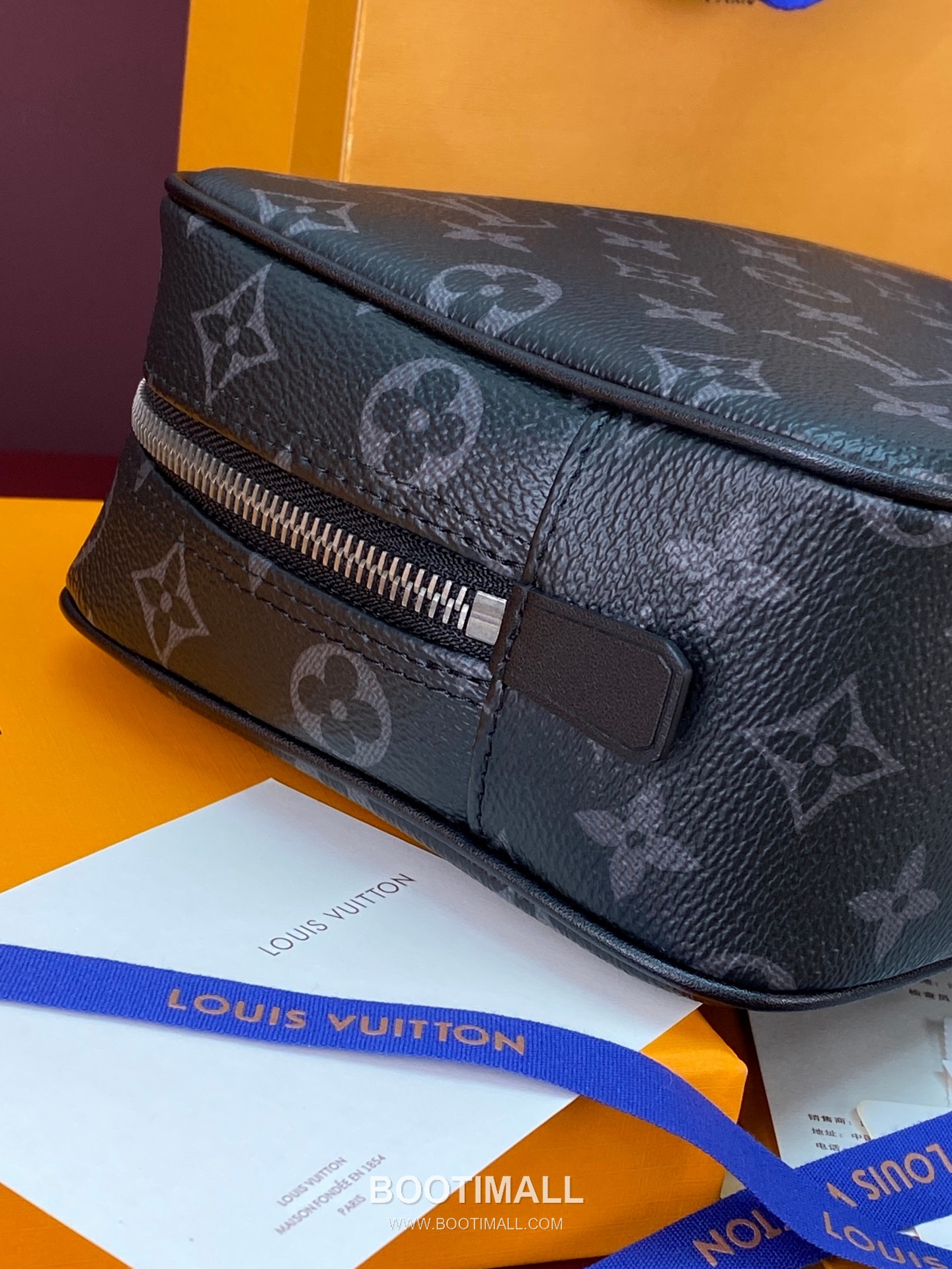 Louis Vuitton Toiletry Pouch PM Monogram Canvas Black Leather Trim Clutch Bag 루이비통 토일러트리 파우치 PM M46578 모노그램 캔버스 블랙 레더 트리밍 클러치백 26cm 9