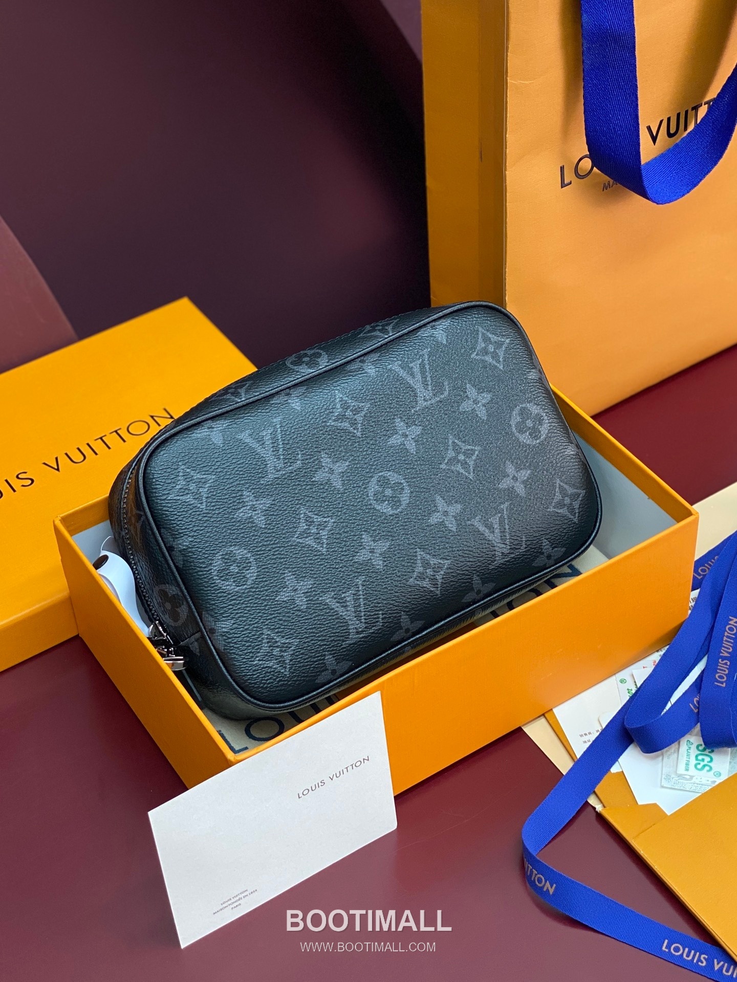 Louis Vuitton Toiletry Pouch PM Monogram Canvas Black Leather Trim Clutch Bag 루이비통 뚜왈렛트 파우치 PM M46577 모노그램 캔버스 블랙 레더 트림 클러치백 21cm 1