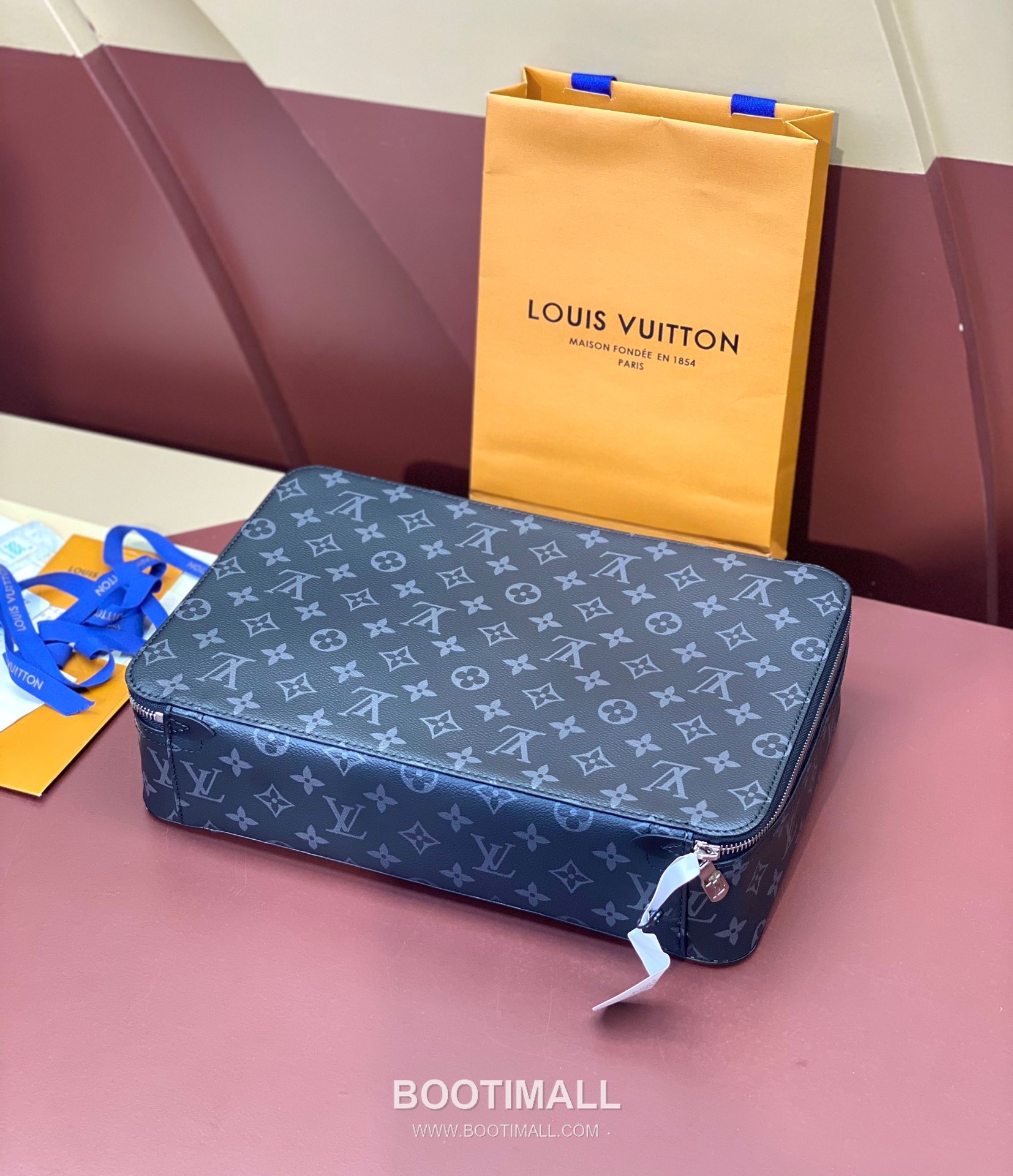 Louis Vuitton Damier Graphite Packing Cube Large Canvas Leather Travel Pouch Black M43690 루이비통 다미에 그라파이트 패킹 큐브 라지 캔버스 레더 트래블 파우치 블랙 M43690 2