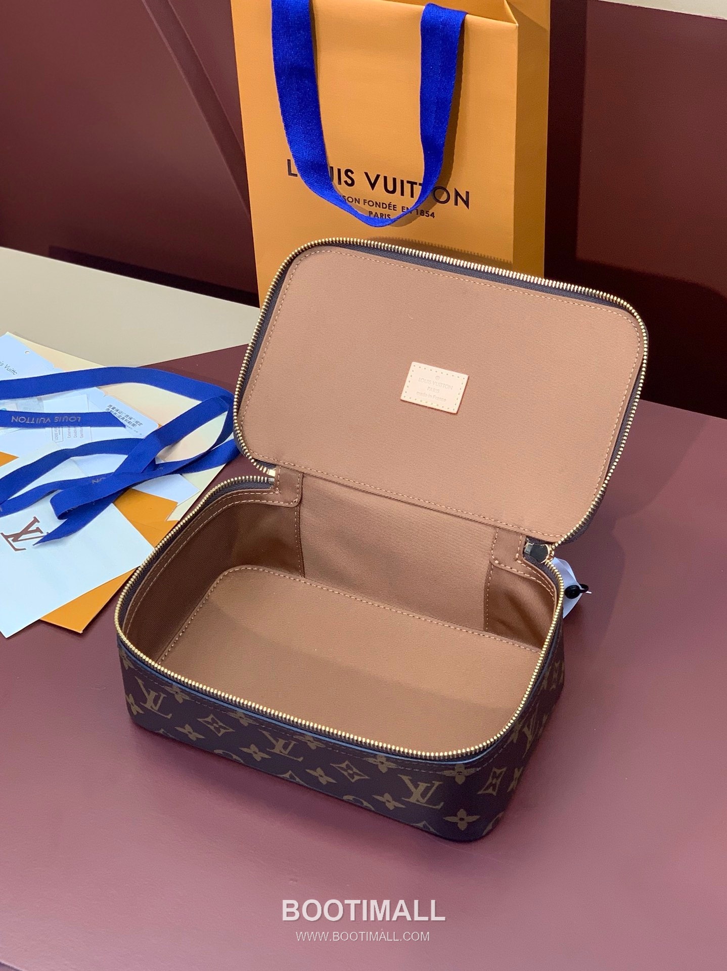 Louis Vuitton Damier Graphite Packing Cube Medium Canvas Travel Organizer 루이비통 다미에 그라파이트 패킹 큐브 미디엄 캔버스 트래블 오거나이저 M43689 3