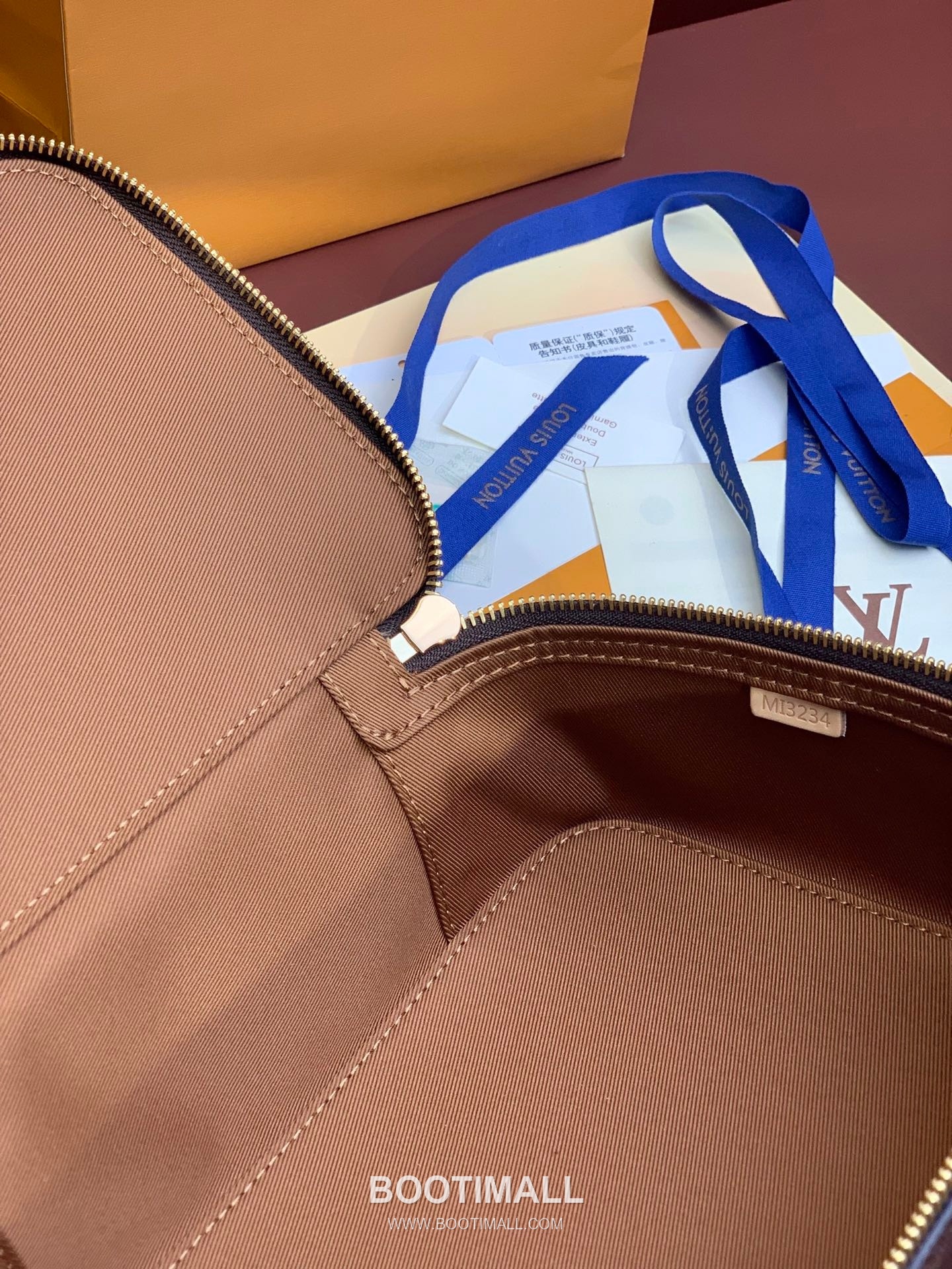 Louis Vuitton Damier Graphite Packing Cube Medium Canvas Travel Organizer 루이비통 다미에 그라파이트 패킹 큐브 미디엄 캔버스 트래블 오거나이저 M43689 8