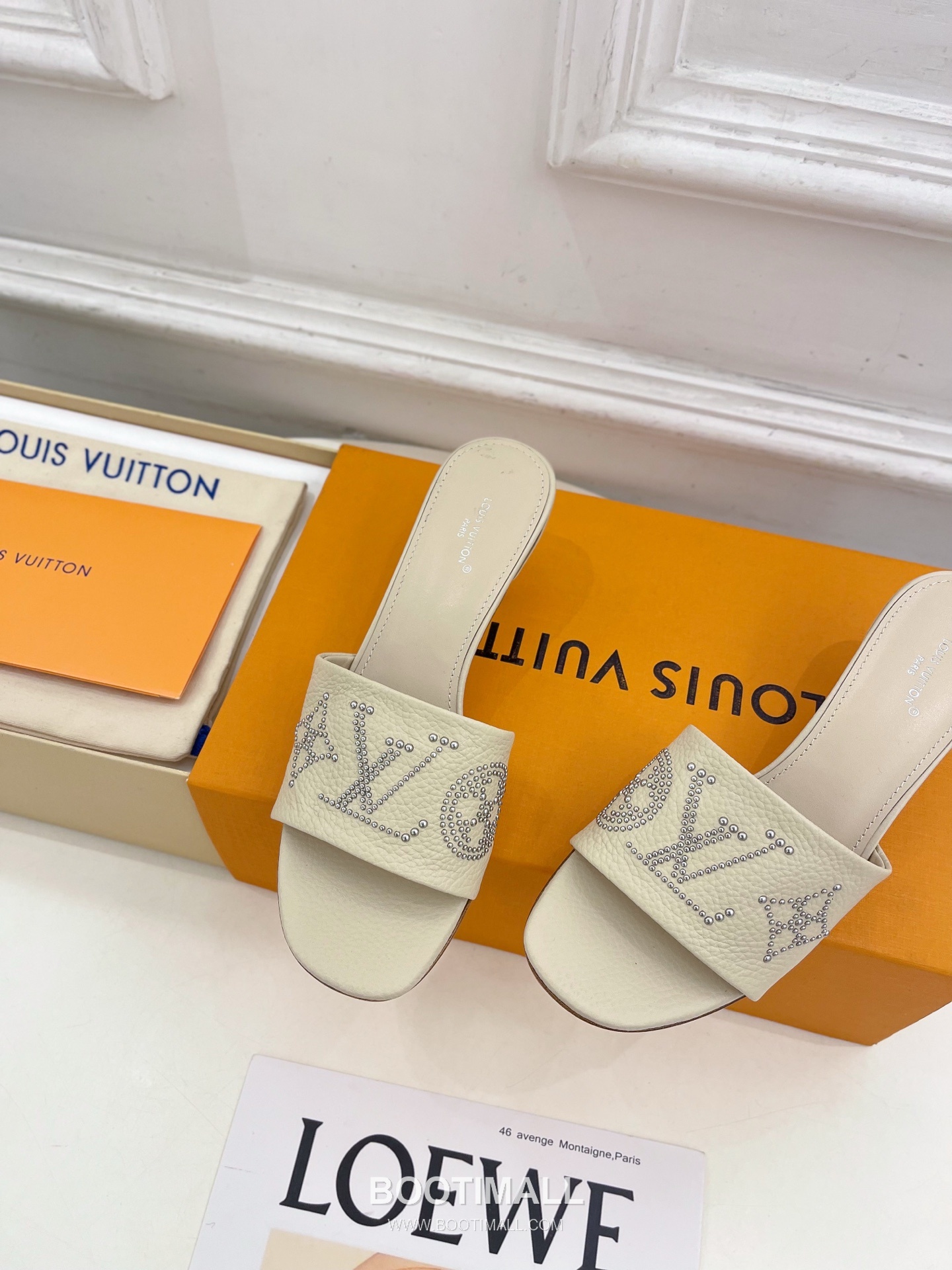 Louis Vuitton 6AM Studded Kitten Heel Mule Calfskin Leather Slides 루이비통 6AM 스터드 키튼힐 뮬 송아지 가죽 슬라이드 260cm -2 6