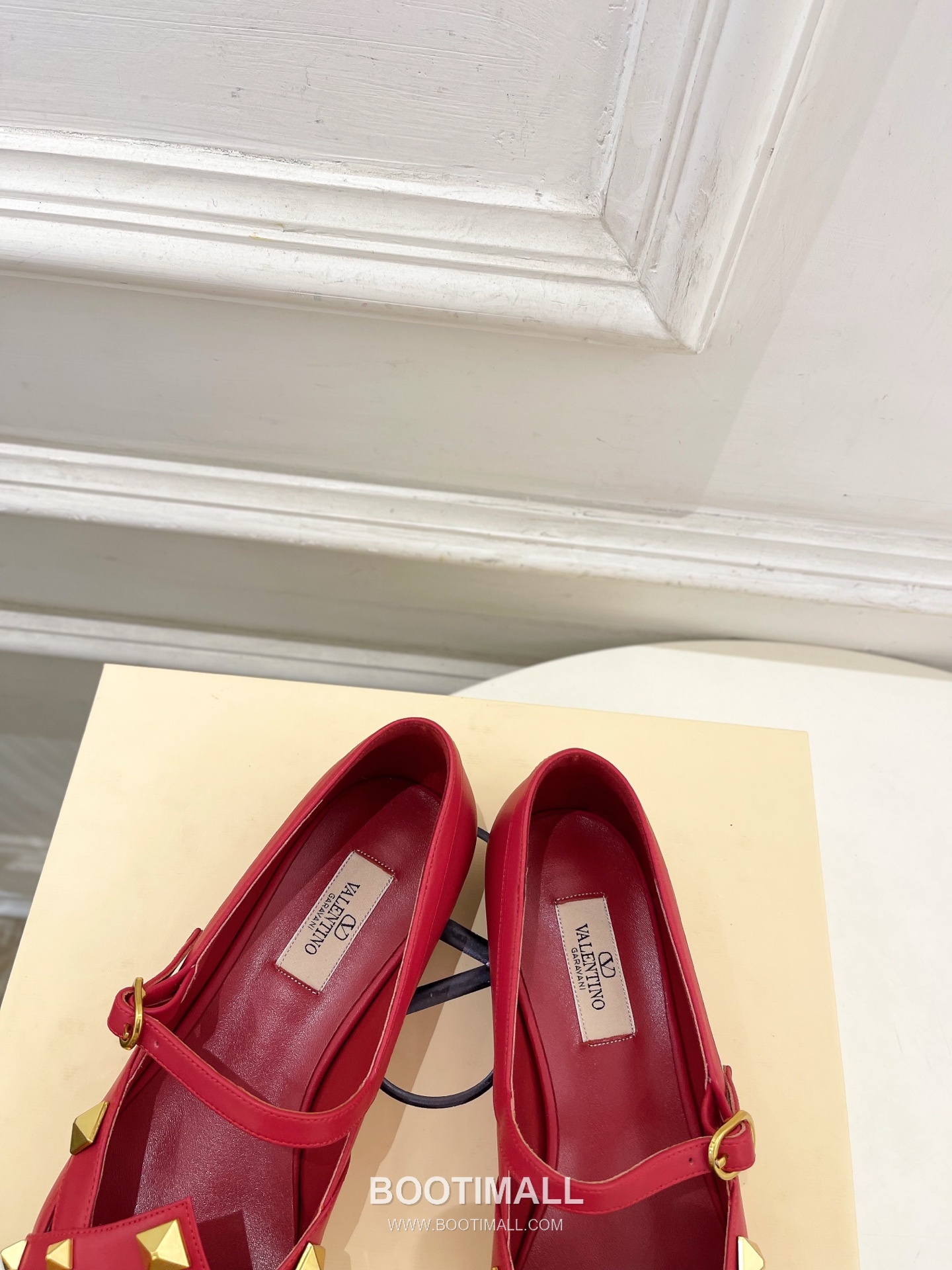 Valentino Garavani Roman Stud Studdy Ballet Flat Lambskin Gold V Buckle Shoes 발렌티노 가라바니 로만 스터드 스터디 발레 플랫 램스킨 골드 V 버클 슈즈 8