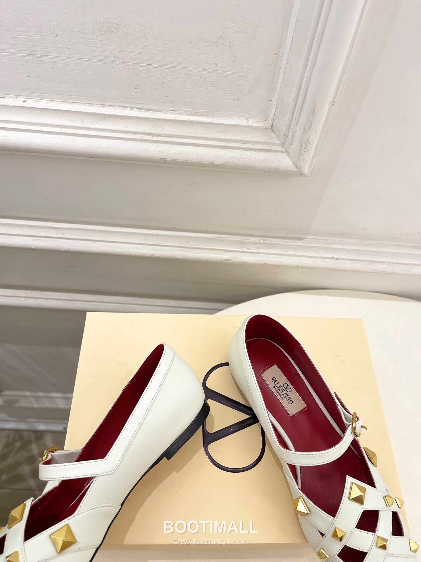 Valentino Garavani Roman Stud Studdy Ballet Flat Lambskin Gold V Buckle Shoes 발렌티노 가라바니 로만 스터드 스터디 발레 플랫 램스킨 골드 V 버클 슈즈 7