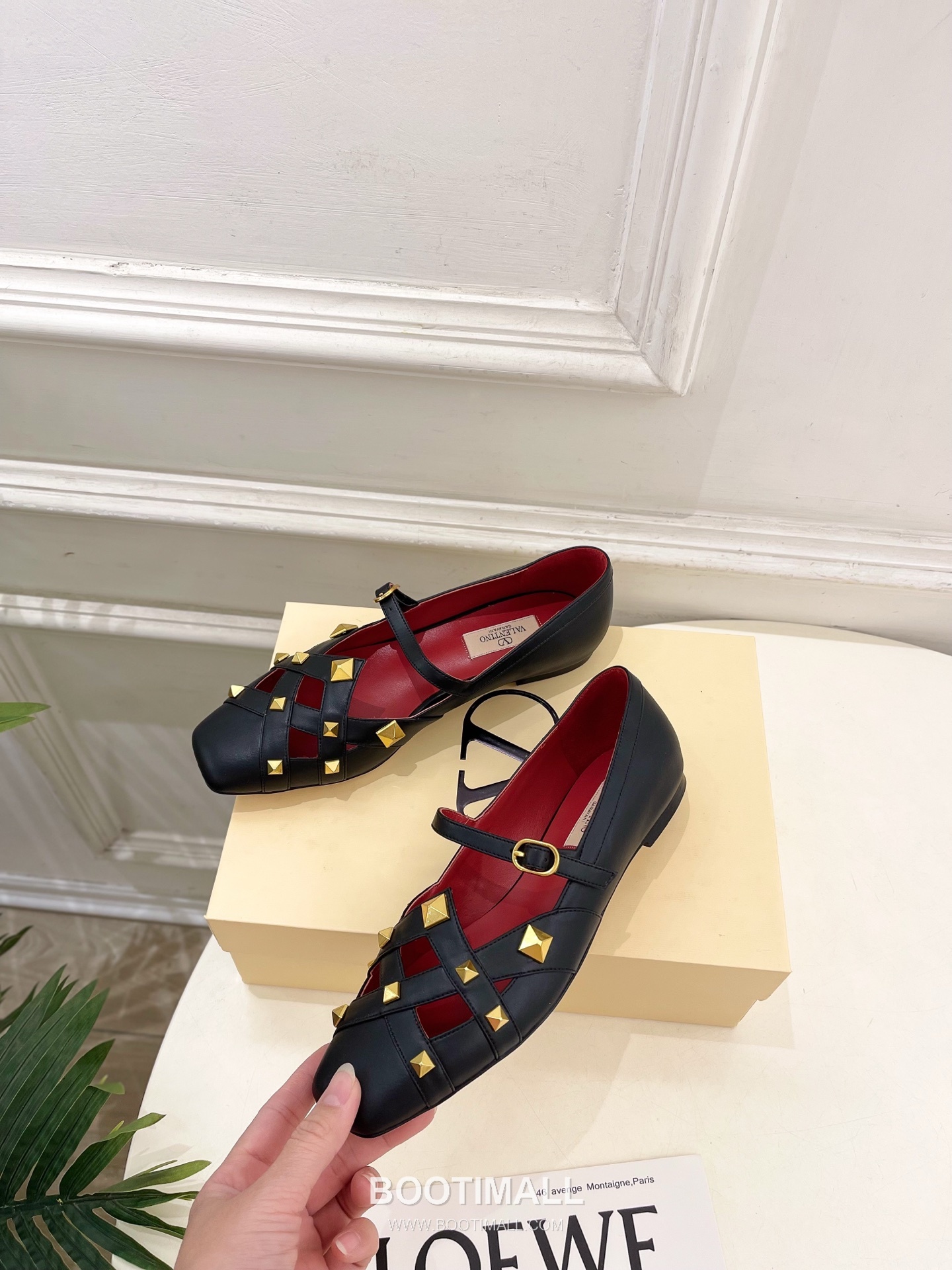 Valentino Garavani Roman Stud Studdy Ballet Flat Lambskin Gold V Buckle Shoes 발렌티노 가라바니 로만 스터드 스터디 발레 플랫 램스킨 골드 V 버클 슈즈 3