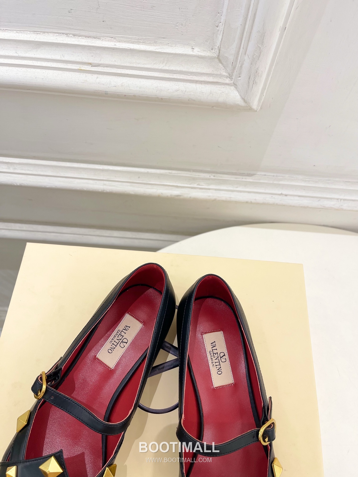 Valentino Garavani Roman Stud Studdy Ballet Flat Lambskin Gold V Buckle Shoes 발렌티노 가라바니 로만 스터드 스터디 발레 플랫 램스킨 골드 V 버클 슈즈 8