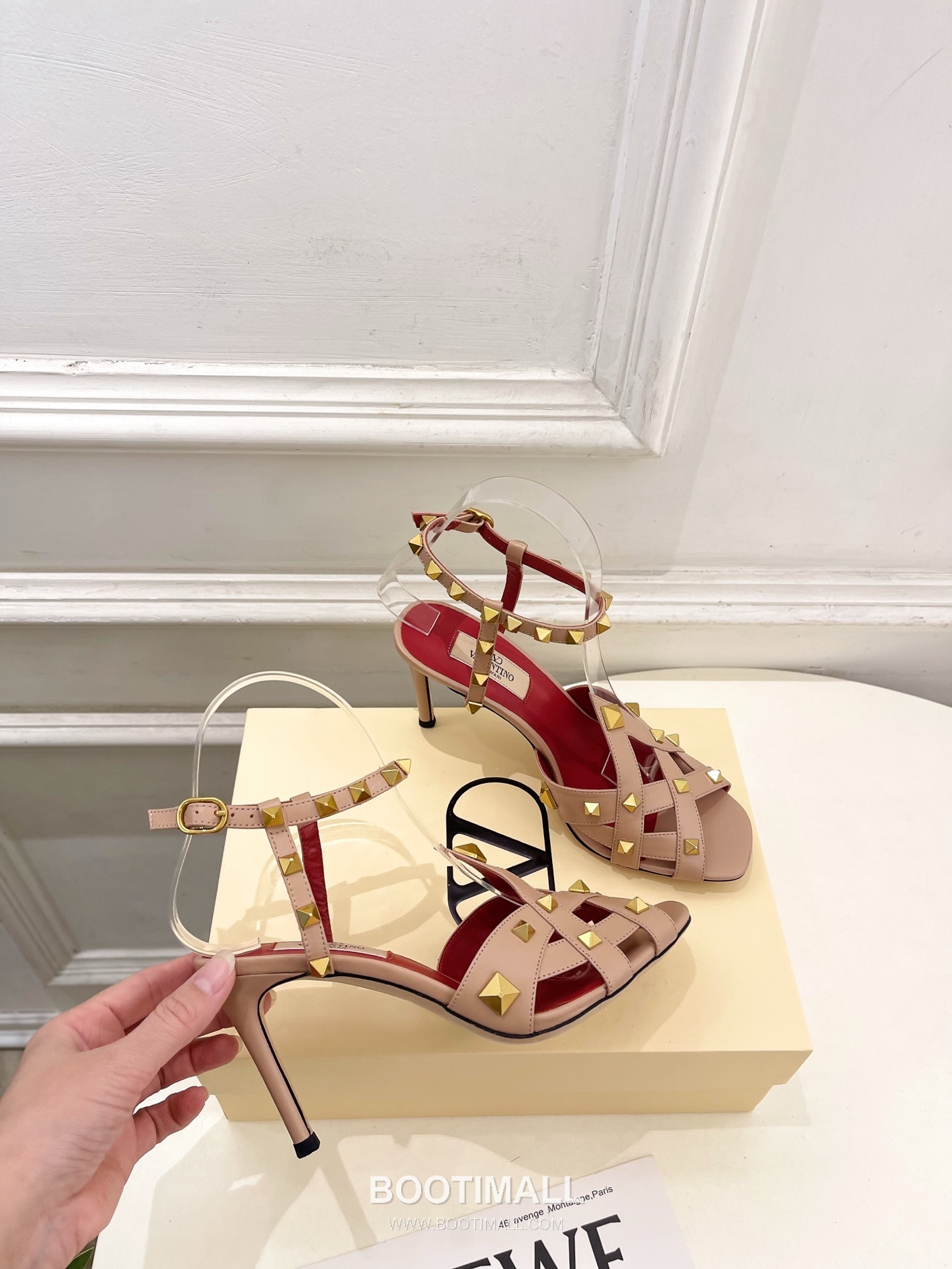 Valentino Garavani Studdy Roman Stud V Logo Pointed Toe Ankle Strap High Heel Sandals 발렌티노 가라바니 스터디 로만 스터드 V 로고 포인티드 토 앵클 스트랩 하이힐 샌들 4