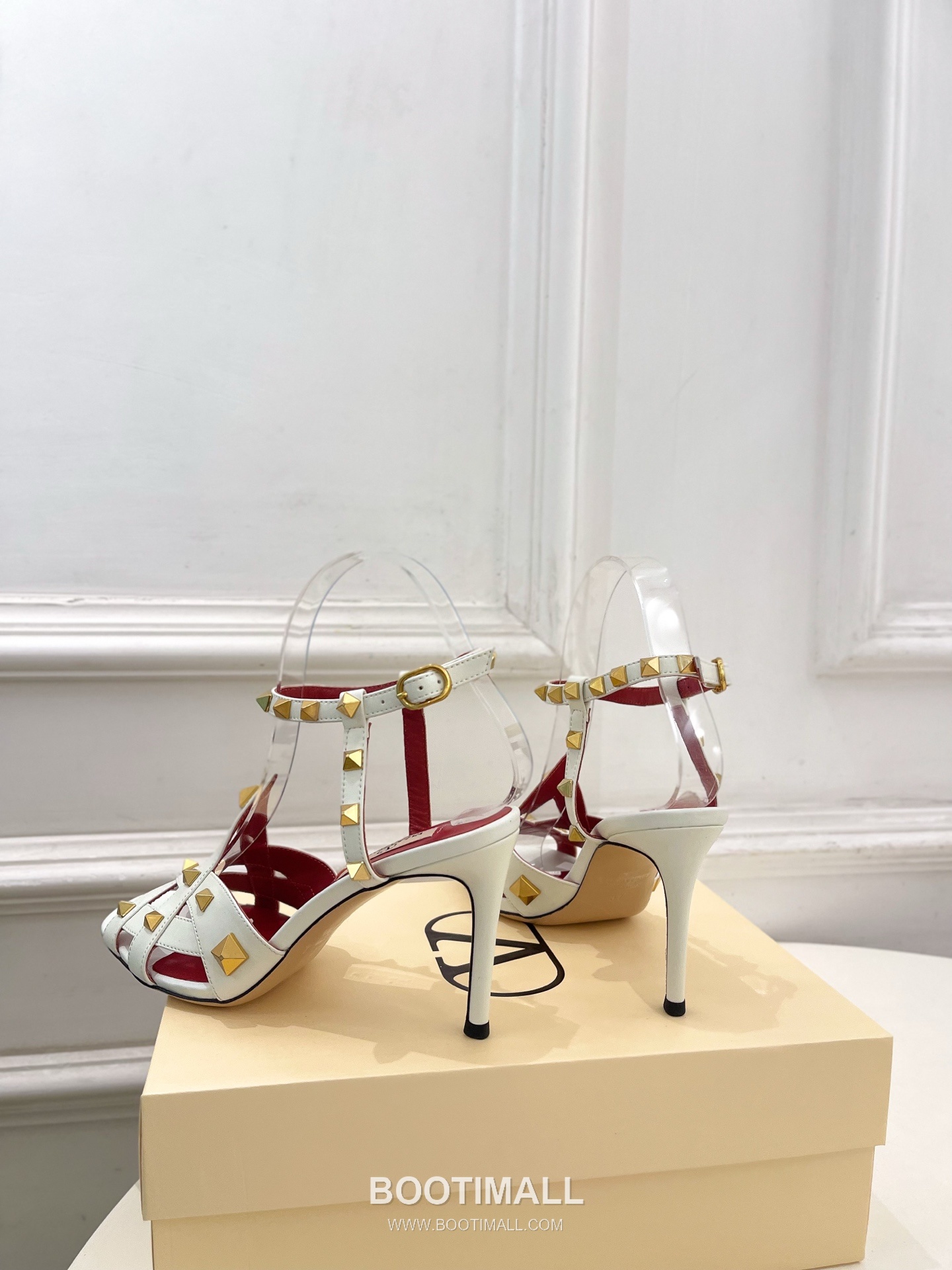 Valentino Garavani Studdy Roman Stud V Logo Pointed Toe Ankle Strap High Heel Sandals 발렌티노 가라바니 스터디 로만 스터드 V 로고 포인티드 토 앵클 스트랩 하이힐 샌들 7