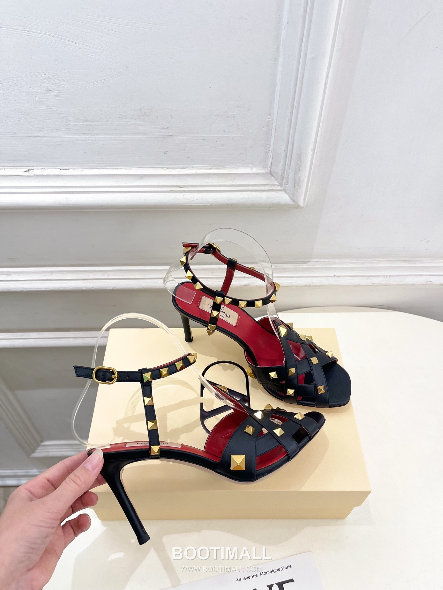 Valentino Garavani Studdy Roman Stud V Logo Pointed Toe Ankle Strap High Heel Sandals 발렌티노 가라바니 스터디 로만 스터드 V 로고 포인티드 토 앵클 스트랩 하이힐 샌들 4