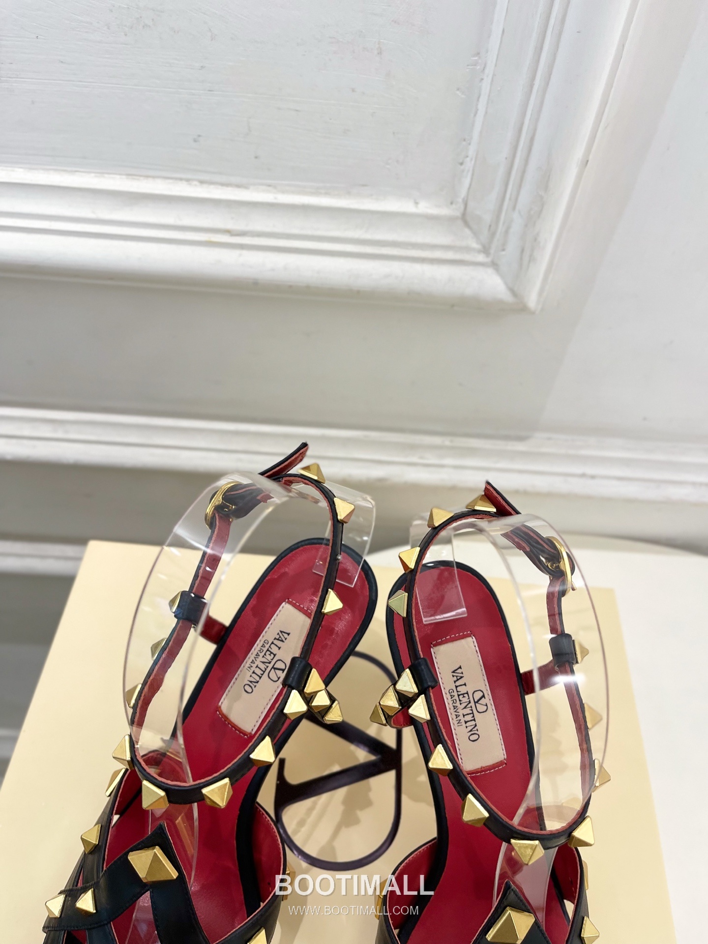 Valentino Garavani Studdy Roman Stud V Logo Pointed Toe Ankle Strap High Heel Sandals 발렌티노 가라바니 스터디 로만 스터드 V 로고 포인티드 토 앵클 스트랩 하이힐 샌들 7