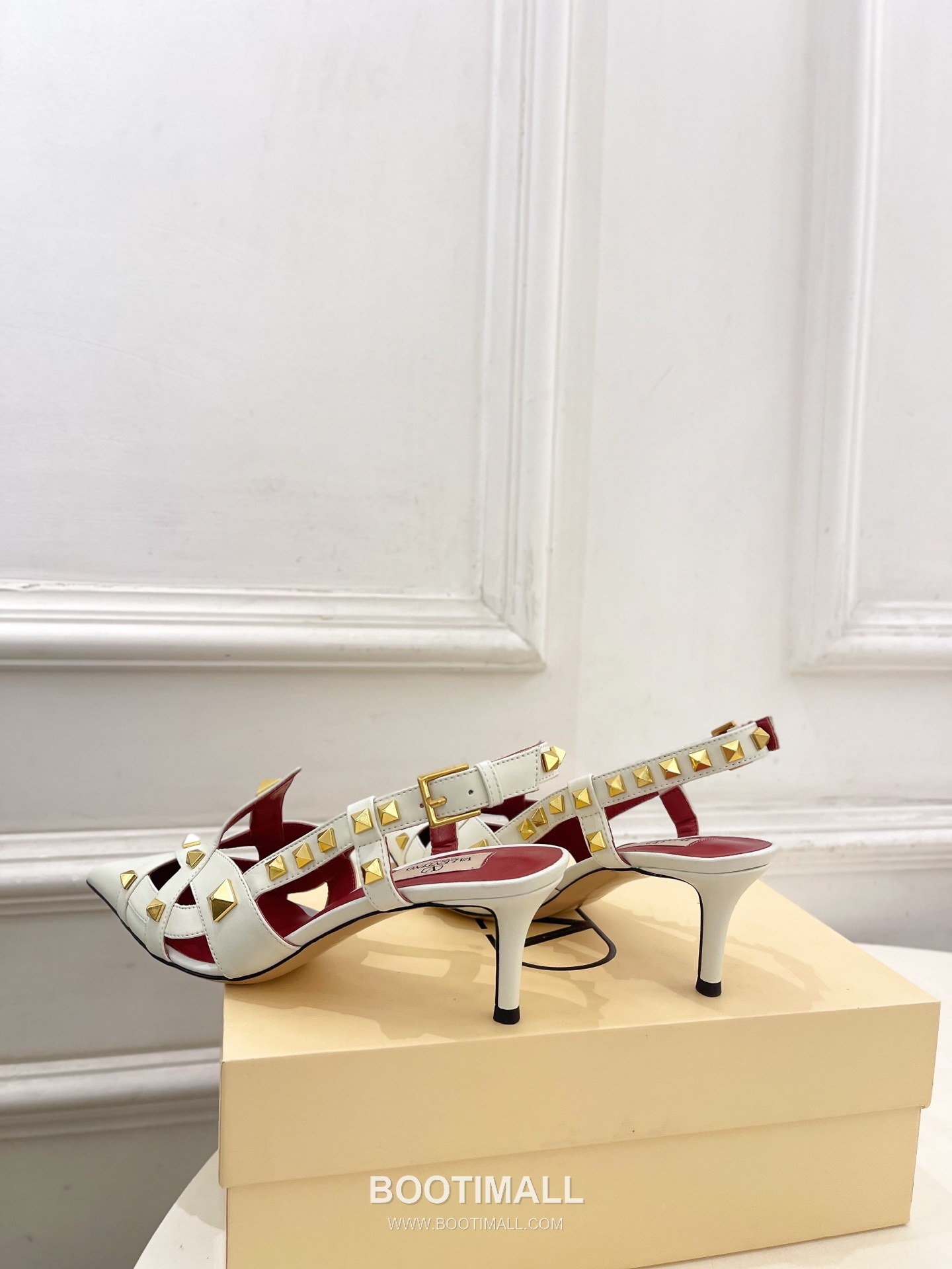 Valentino Garavani Studdy Roman Stud V Logo Buckle Ankle Strap Pointed Toe High Heel Sandals 발렌티노 가라바니 스터디 로만 스터드 V 로고 버클 앵클 스트랩 포인티드 토 하이힐 샌들 8