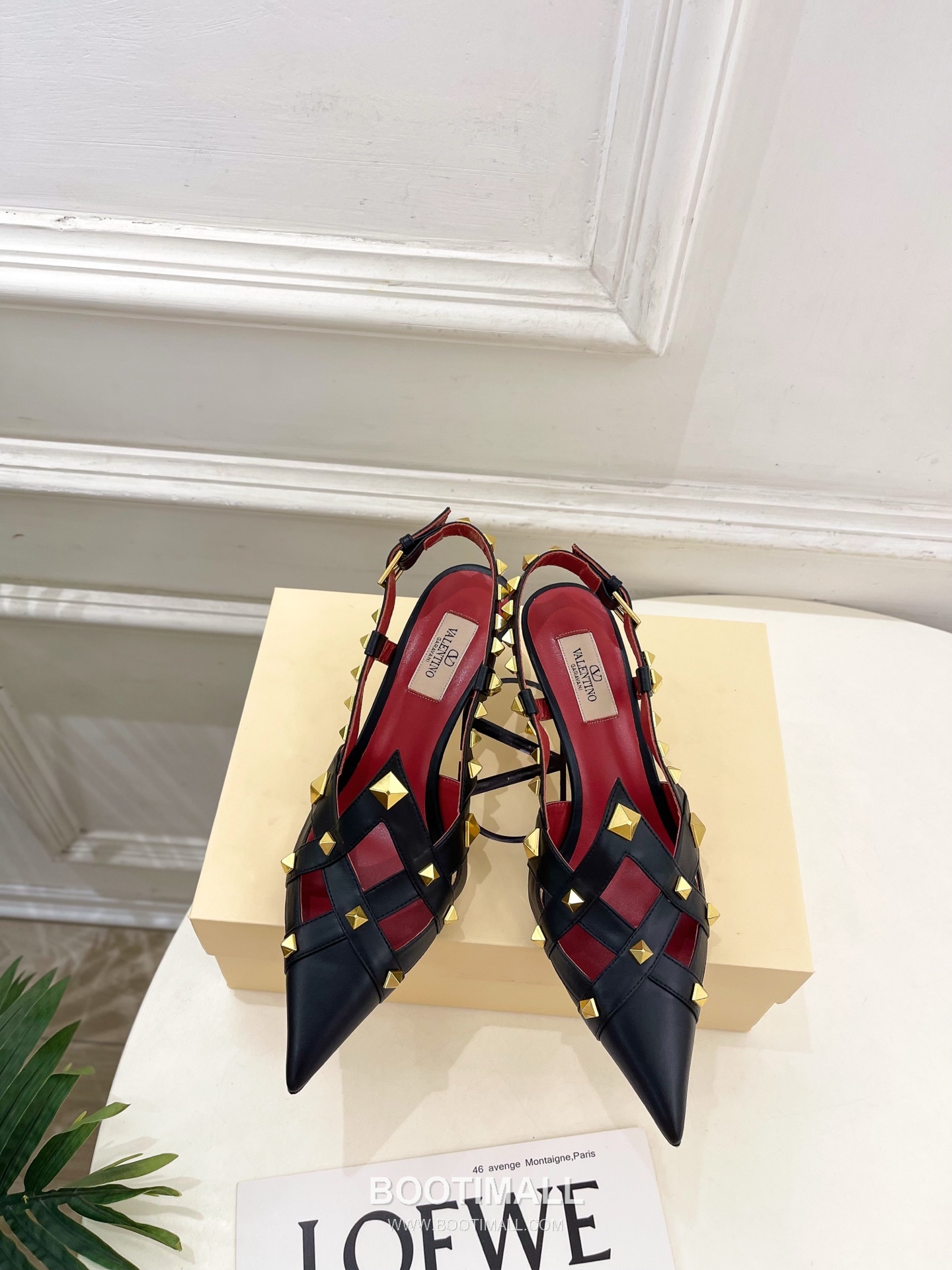 Valentino Garavani Studdy Roman Stud V Logo Buckle Ankle Strap Pointed Toe High Heel Sandals 발렌티노 가라바니 스터디 로만 스터드 V 로고 버클 앵클 스트랩 포인티드 토 하이힐 샌들 1