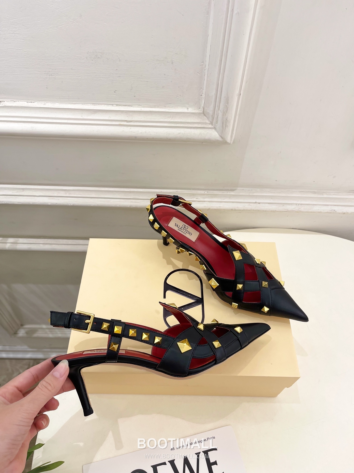 Valentino Garavani Studdy Roman Stud V Logo Buckle Ankle Strap Pointed Toe High Heel Sandals 발렌티노 가라바니 스터디 로만 스터드 V 로고 버클 앵클 스트랩 포인티드 토 하이힐 샌들 4