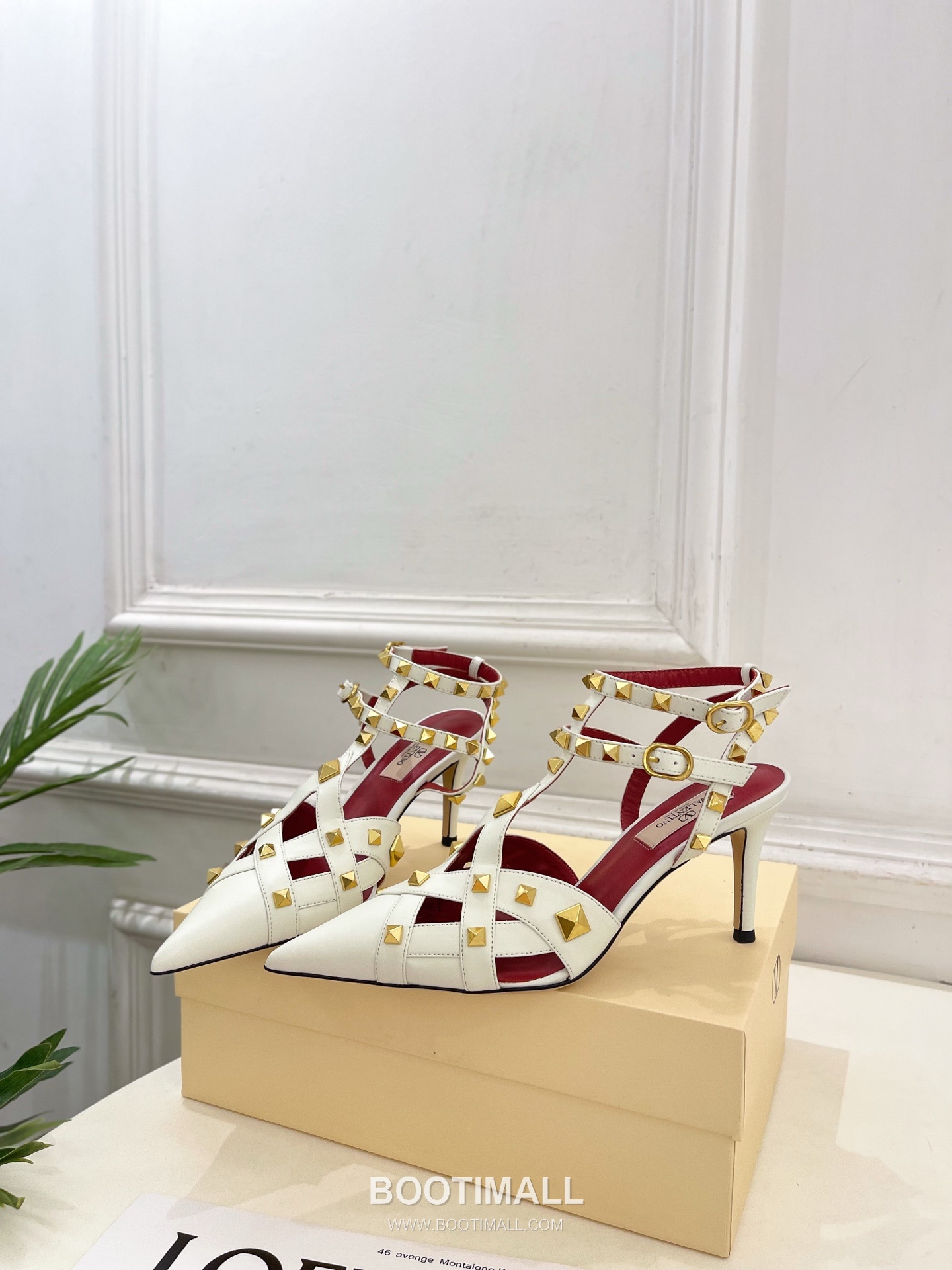 Valentino Garavani Studdy Roman Stud V Logo Buckle Ankle Strap Pointed Toe High Heel Sandals 발렌티노 가라바니 스터디 로만 스터드 V 로고 버클 앵클 스트랩 포인티드 토 하이힐 샌들 3