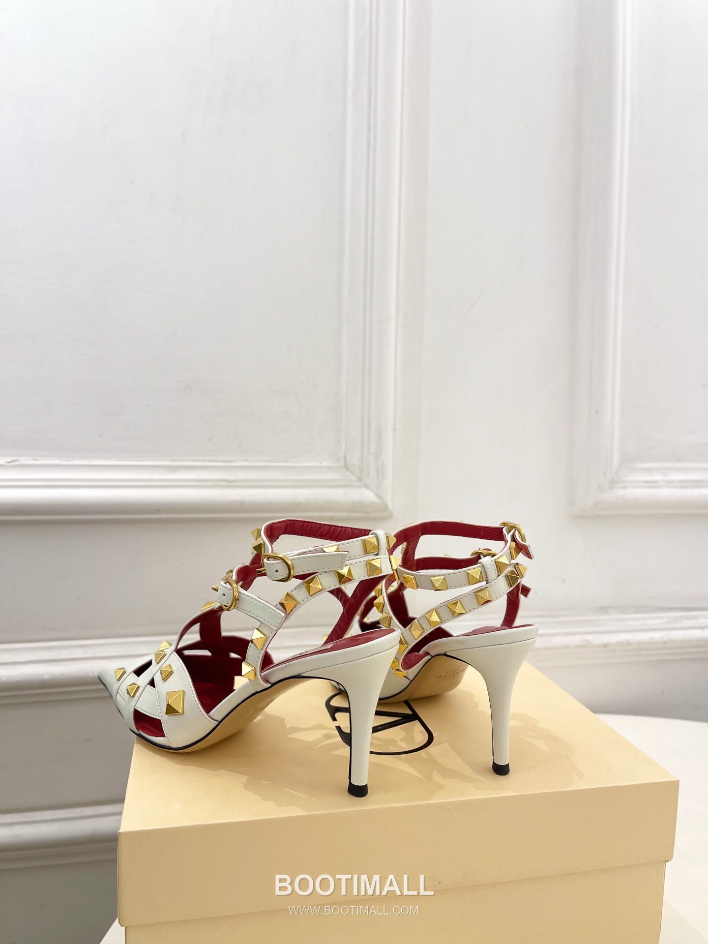 Valentino Garavani Studdy Roman Stud V Logo Buckle Ankle Strap Pointed Toe High Heel Sandals 발렌티노 가라바니 스터디 로만 스터드 V 로고 버클 앵클 스트랩 포인티드 토 하이힐 샌들 8