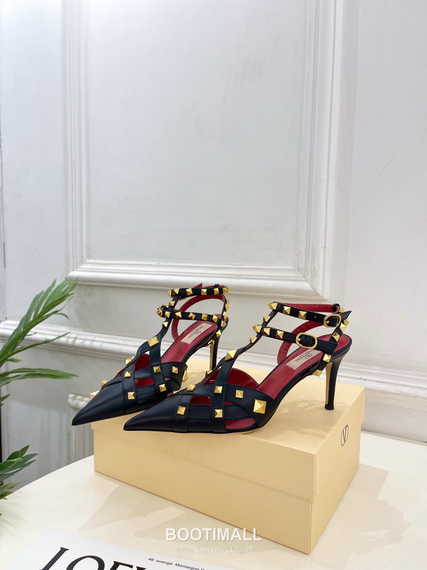 Valentino Garavani Studdy Roman Stud V Logo Buckle Ankle Strap Pointed Toe High Heel Sandals 발렌티노 가라바니 스터디 로만 스터드 V 로고 버클 앵클 스트랩 포인티드 토 하이힐 샌들 3