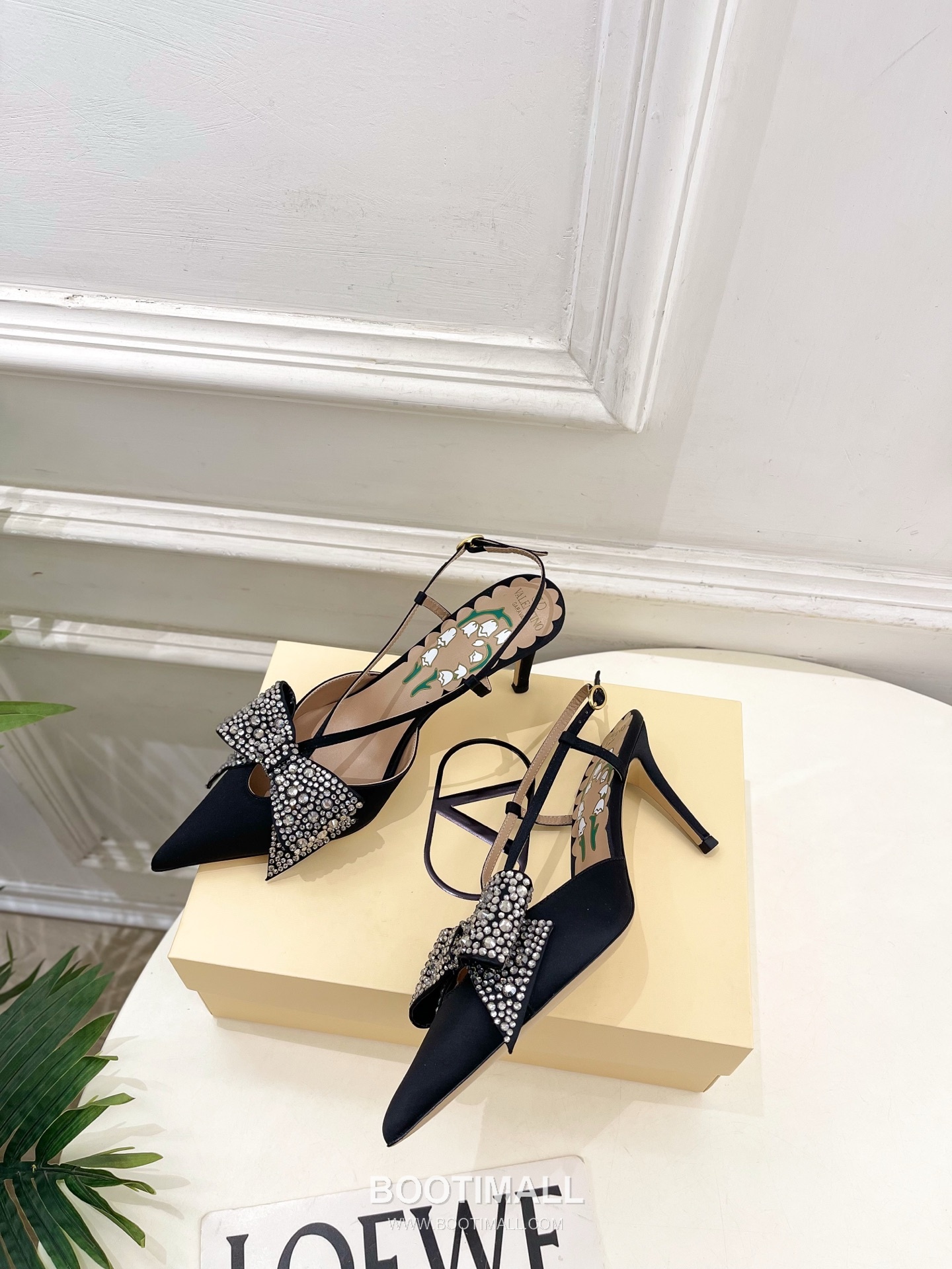 Valentino Garavani Bowow Crystal Butterfly Bow Slingback Pointed Toe Silk Satin High Heels 발렌티노 가라바니 보우와우 크리스탈 나비 리본 슬링백 포인티드 토 실크 새틴 하이힐 5