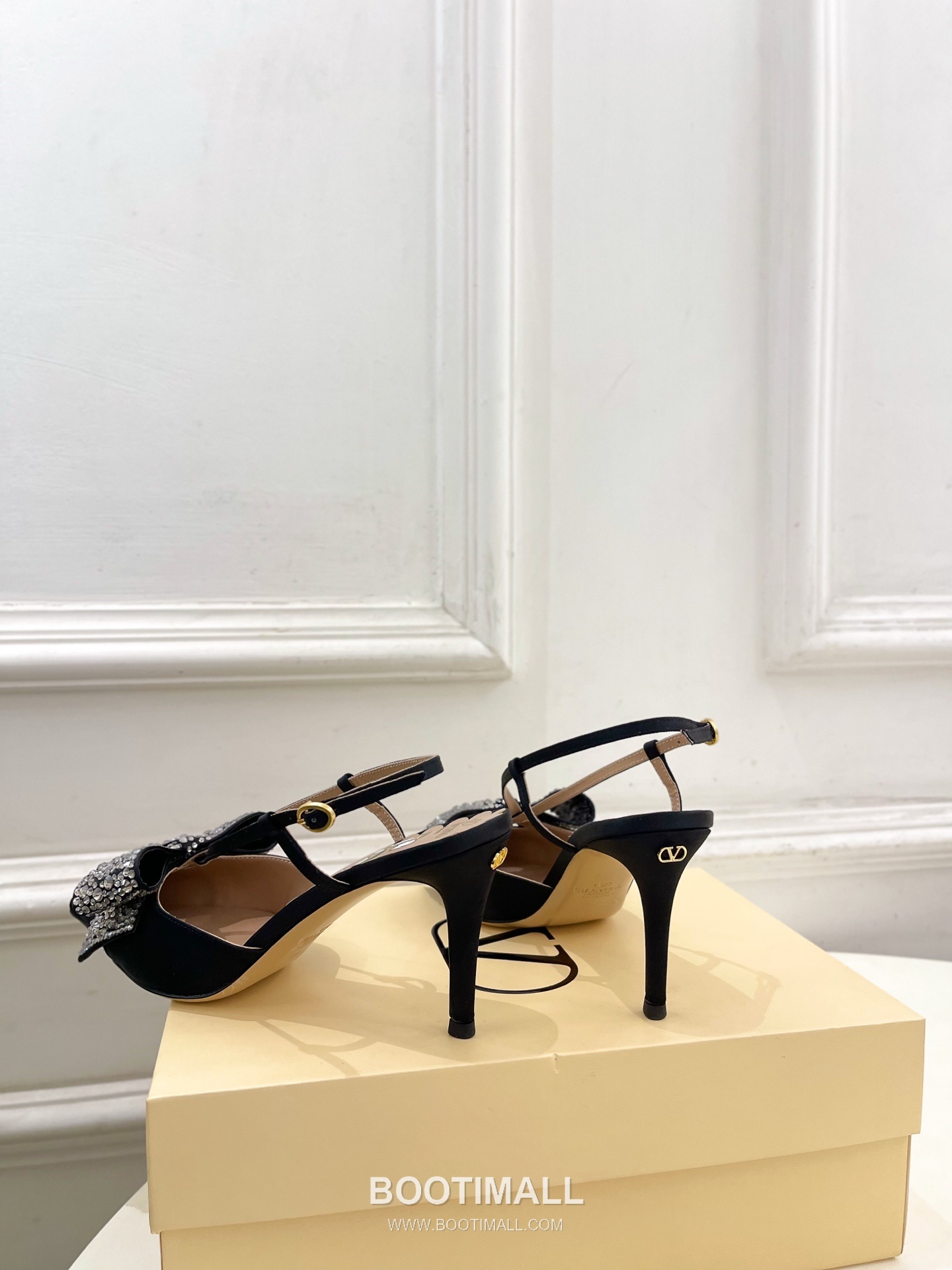 Valentino Garavani Bowow Crystal Butterfly Bow Slingback Pointed Toe Silk Satin High Heels 발렌티노 가라바니 보우와우 크리스탈 나비 리본 슬링백 포인티드 토 실크 새틴 하이힐 8