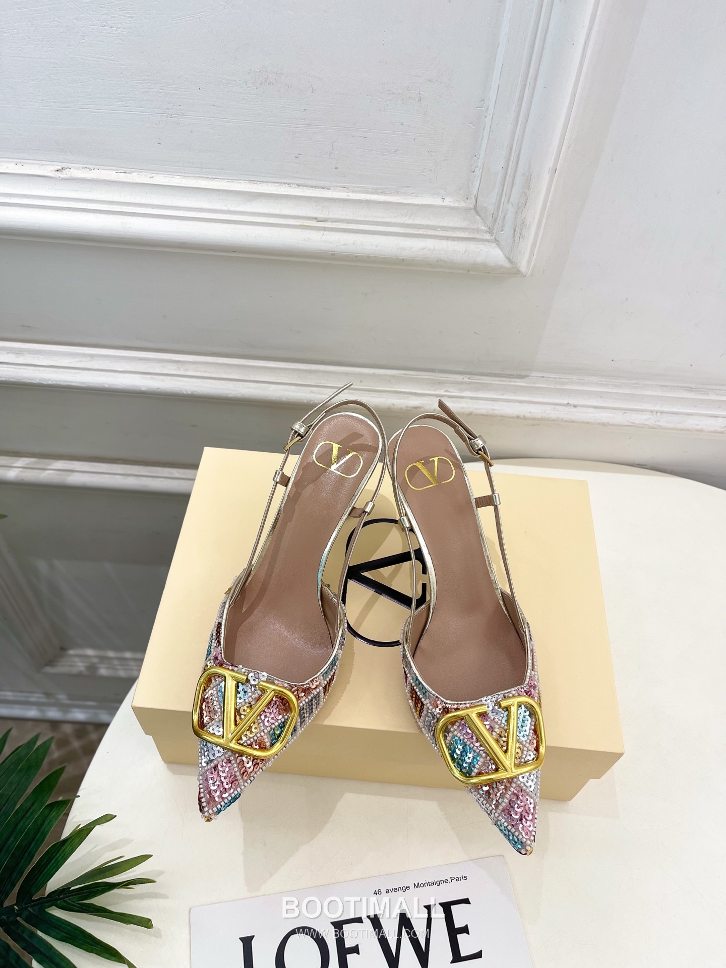 Valentino V Logo Sequin Pointed Toe Stiletto High Heel Pumps Silver 발렌티노 V 로고 시퀸 포인티드 토 스틸레토 하이힐 펌프스 실버 1