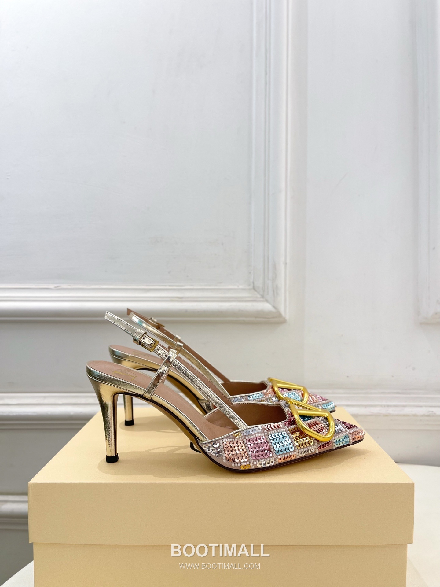 Valentino V Logo Sequin Pointed Toe Stiletto High Heel Pumps Silver 발렌티노 V 로고 시퀸 포인티드 토 스틸레토 하이힐 펌프스 실버 2