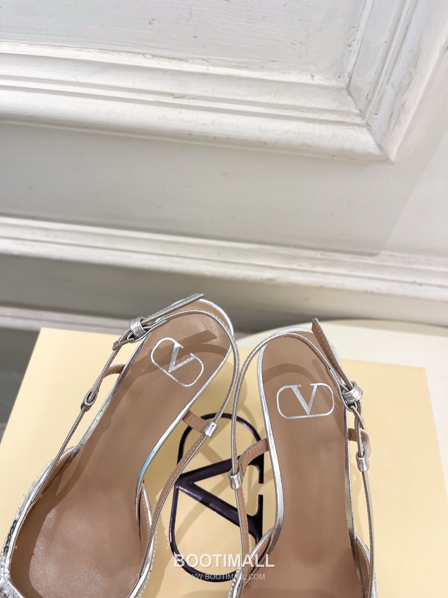 Valentino V Logo Sequin Pointed Toe Stiletto High Heel Pumps Silver 발렌티노 V 로고 시퀸 포인티드 토 스틸레토 하이힐 펌프스 실버 7