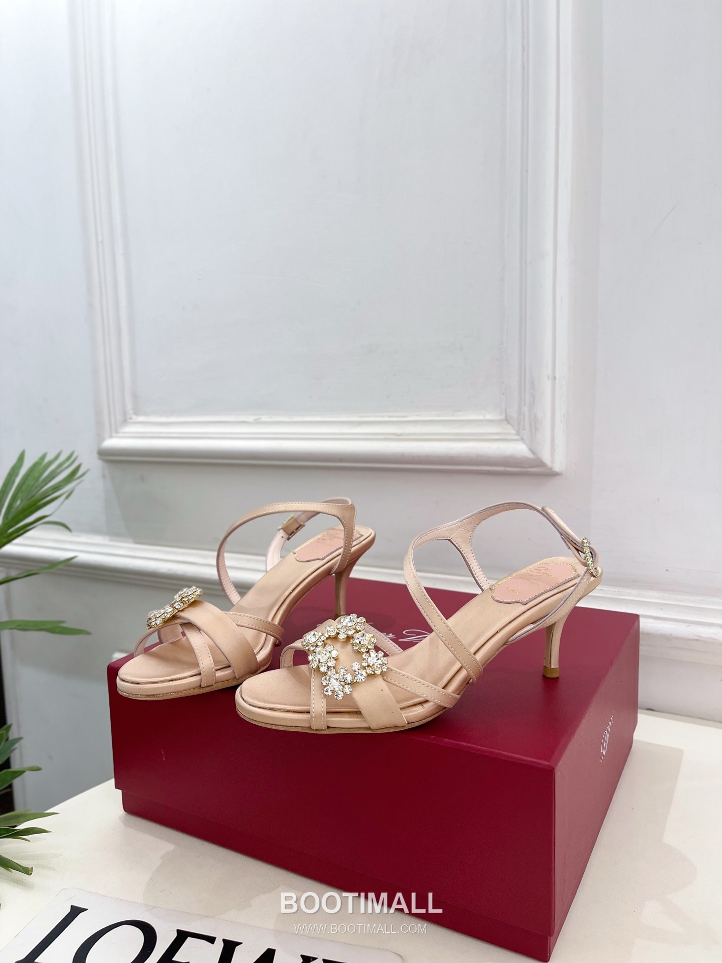 Valentino V Logo Sequin Pointed Toe Stiletto High Heel Pumps Silver 발렌티노 V 로고 시퀸 포인티드 토 스틸레토 하이힐 펌프스 실버 3