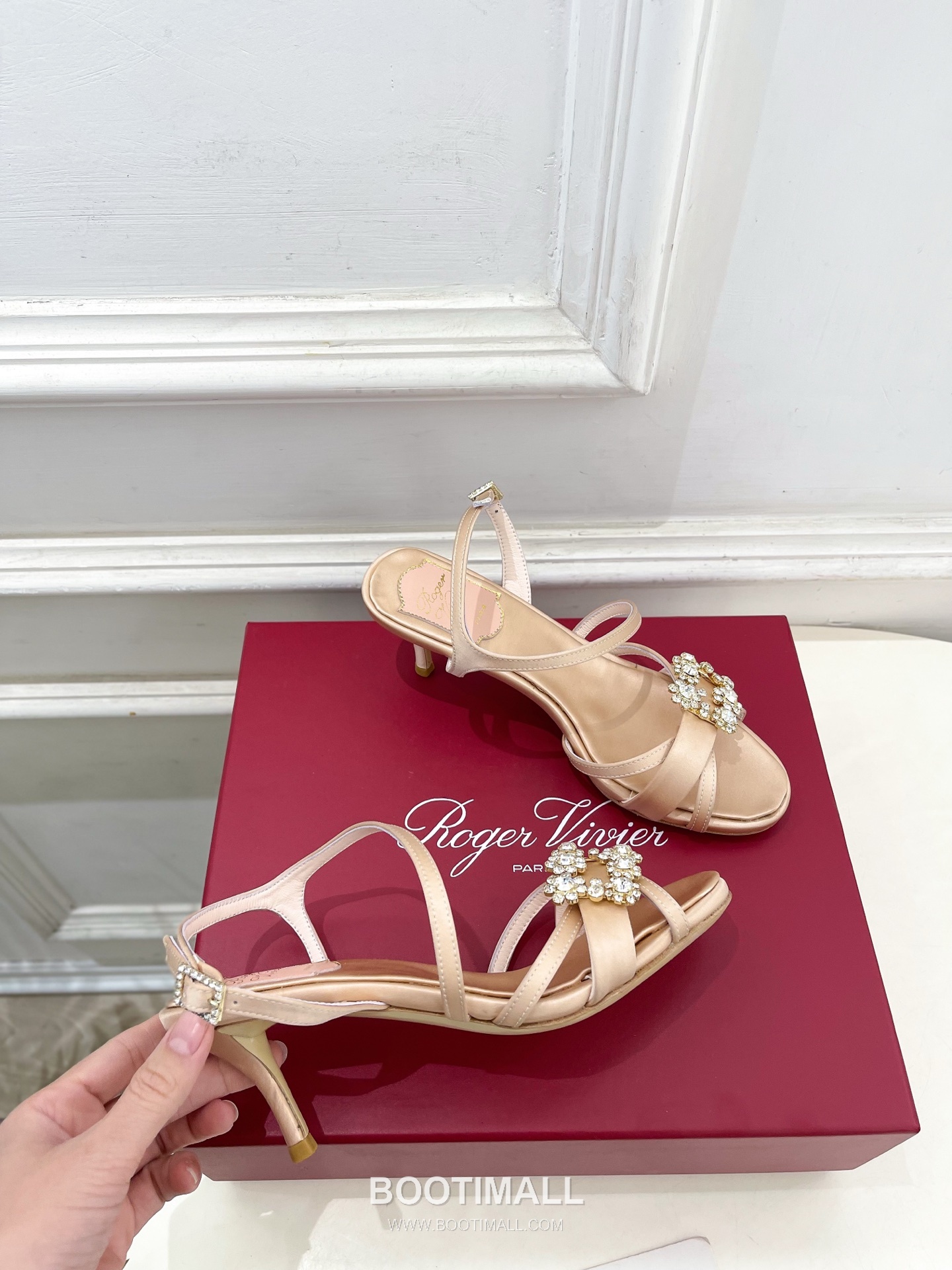 Valentino V Logo Sequin Pointed Toe Stiletto High Heel Pumps Silver 발렌티노 V 로고 시퀸 포인티드 토 스틸레토 하이힐 펌프스 실버 4