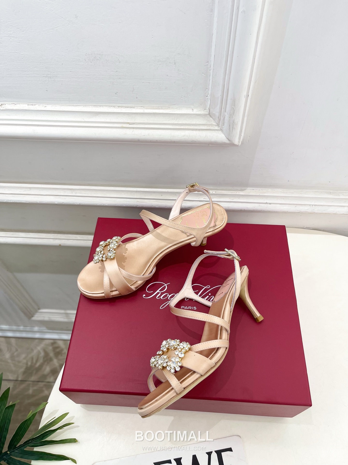 Valentino V Logo Sequin Pointed Toe Stiletto High Heel Pumps Silver 발렌티노 V 로고 시퀸 포인티드 토 스틸레토 하이힐 펌프스 실버 5