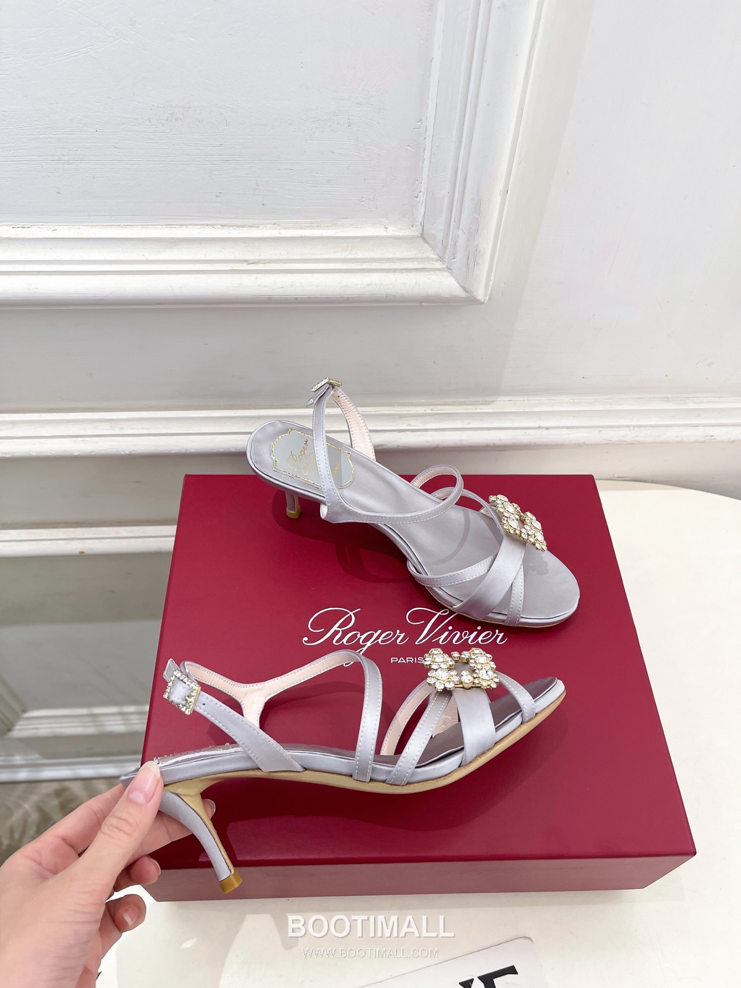 Valentino V Logo Sequin Pointed Toe Stiletto High Heel Pumps Silver 발렌티노 V 로고 시퀸 포인티드 토 스틸레토 하이힐 펌프스 실버 4