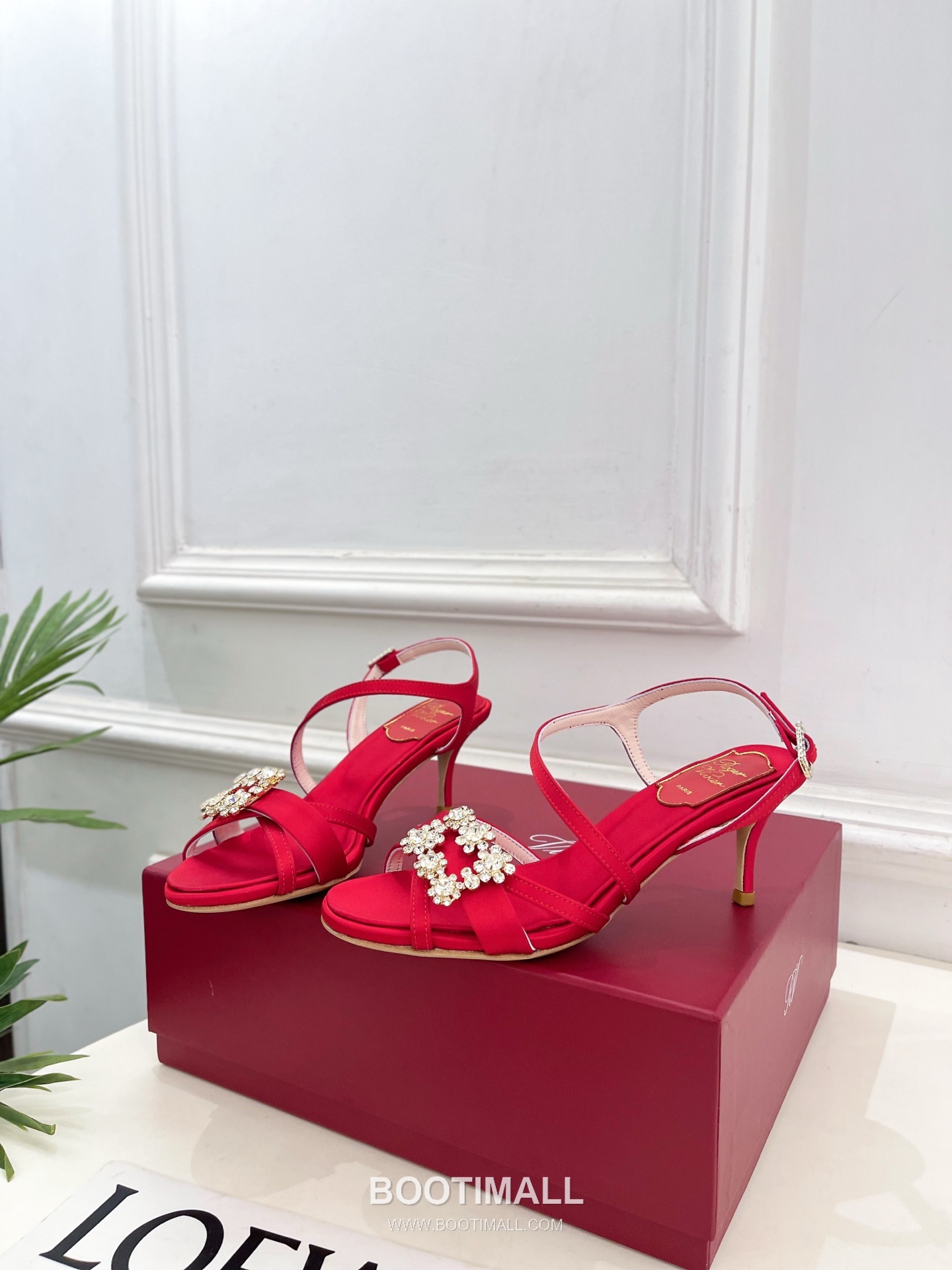 Valentino V Logo Sequin Pointed Toe Stiletto High Heel Pumps Silver 발렌티노 V 로고 시퀸 포인티드 토 스틸레토 하이힐 펌프스 실버 3