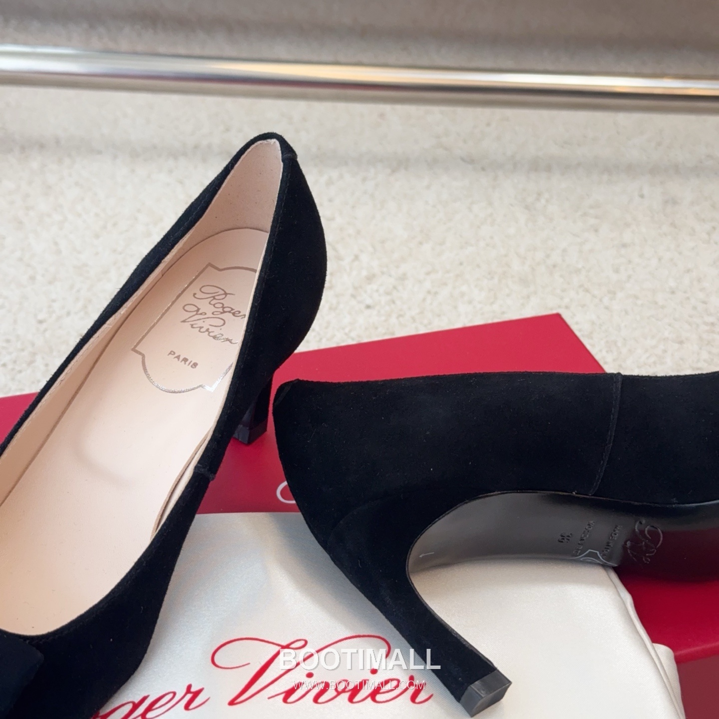 Roger Vivier Trompette Suede Pointed Toe Pumps 로저비비에 트롱페트 스웨이드 포인티드 토 펌프스 8
