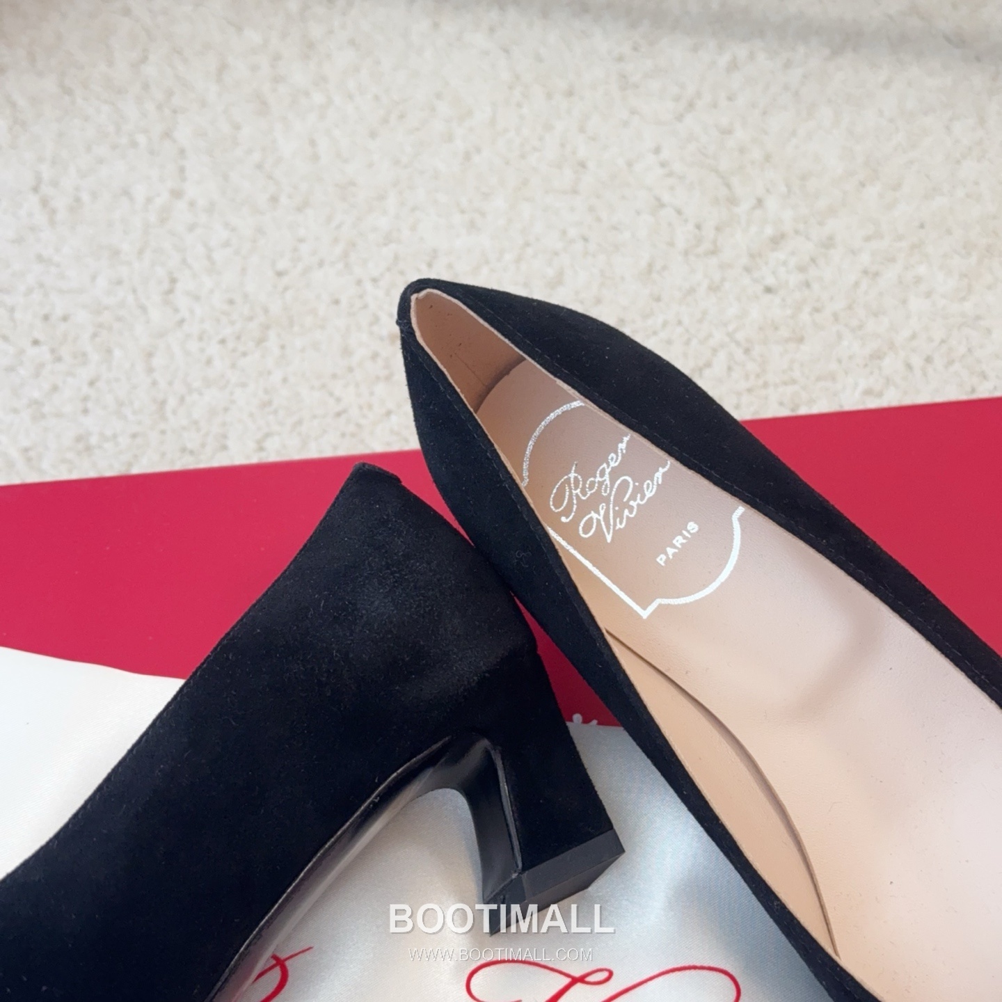 Roger Vivier Trompette Suede Pointed Toe Pumps 로저비비에 트롱페트 스웨이드 포인티드 토 펌프스 9