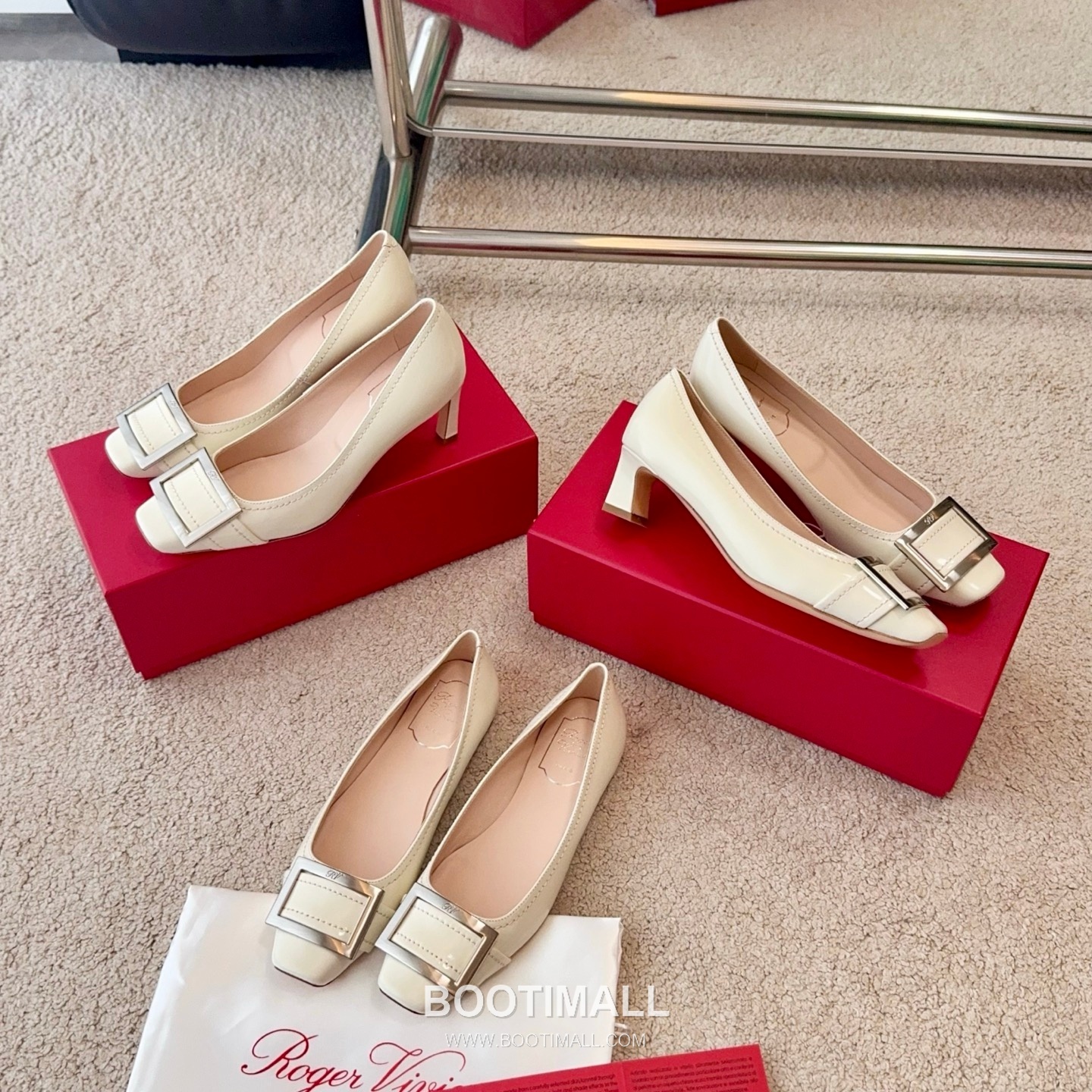 Roger Vivier Trompette Stitched Calfskin White Pumps 로저비비에 트롱페트 스티치 송아지가죽 화이트 펌프스 1