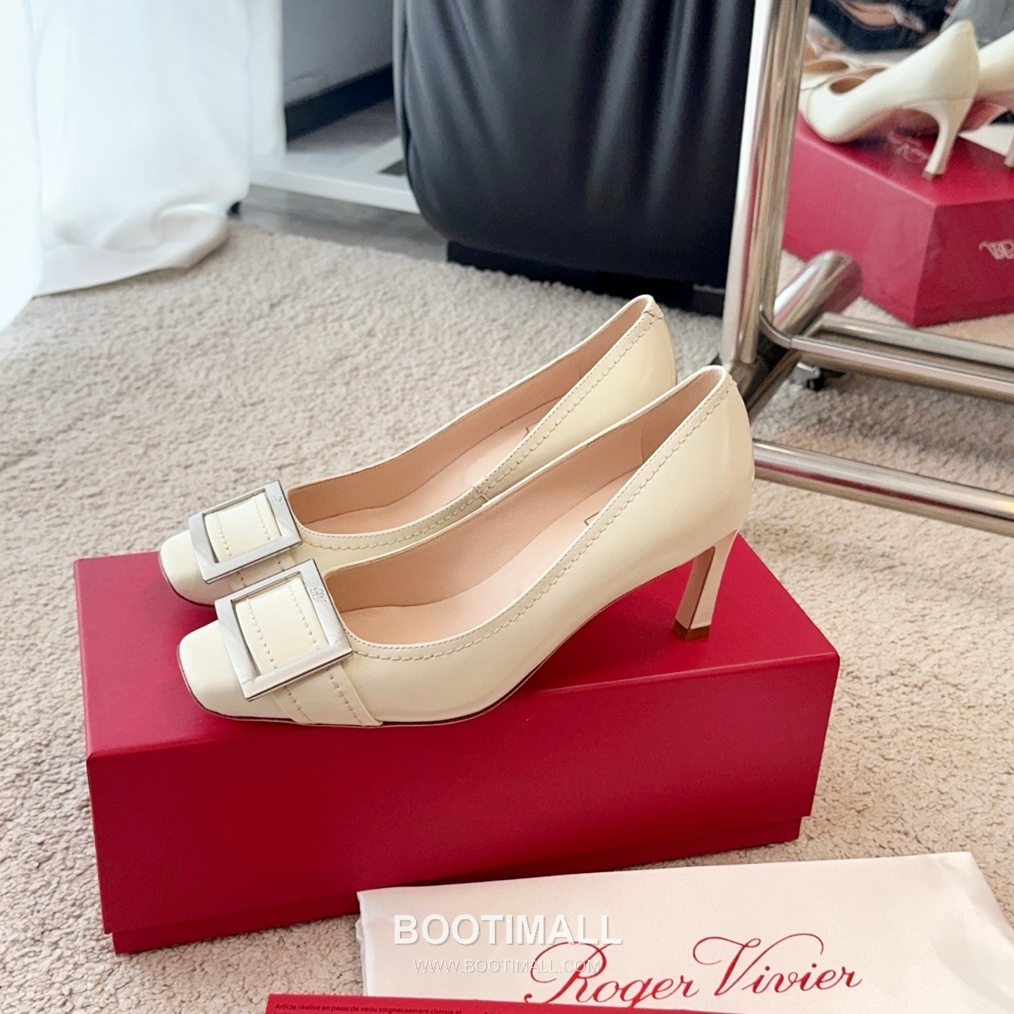 Roger Vivier Trompette Stitched Calfskin White Pumps 로저비비에 트롱페트 스티치 송아지가죽 화이트 펌프스 4