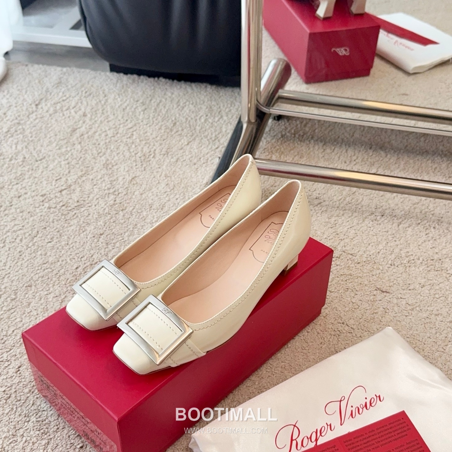Roger Vivier Trompette Stitched Calfskin White Pumps 로저비비에 트롱페트 스티치 송아지가죽 화이트 펌프스 5