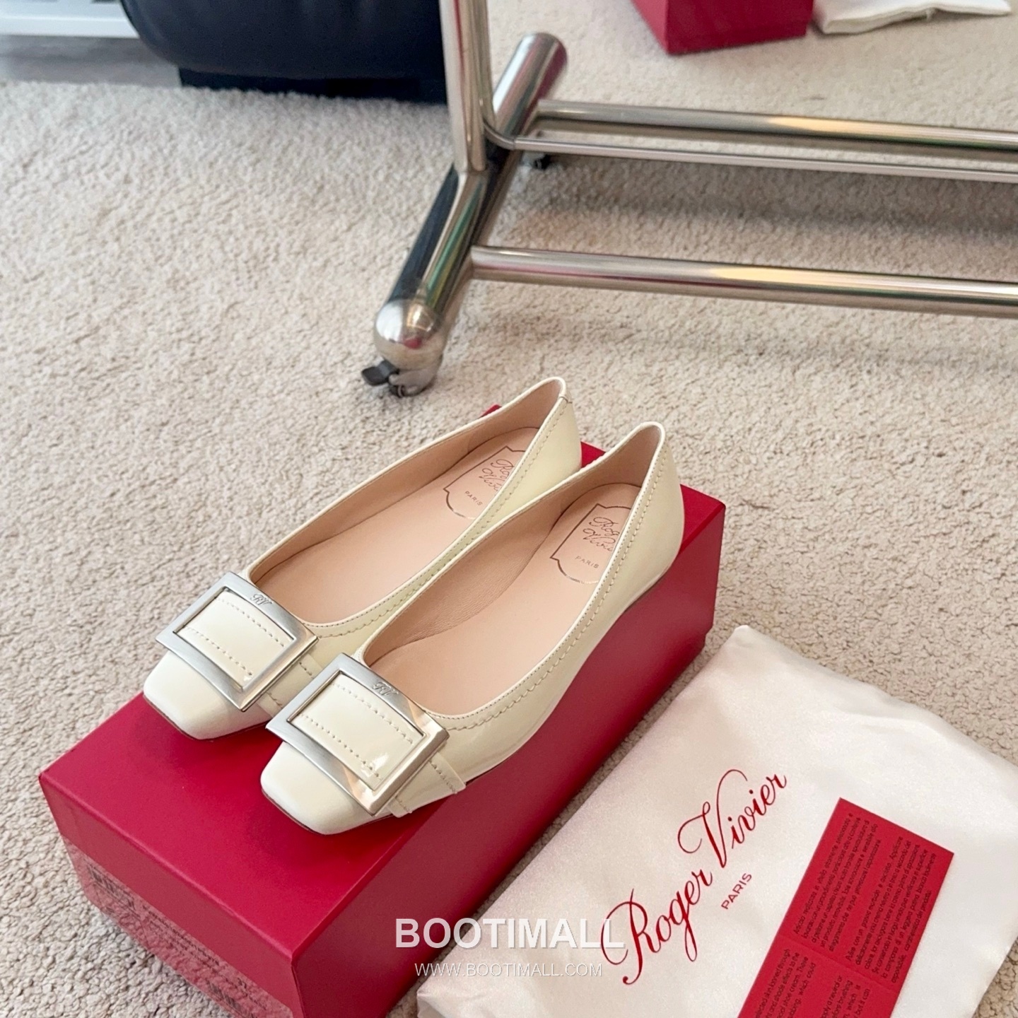 Roger Vivier Trompette Stitched Calfskin White Pumps 로저비비에 트롱페트 스티치 송아지가죽 화이트 펌프스 6