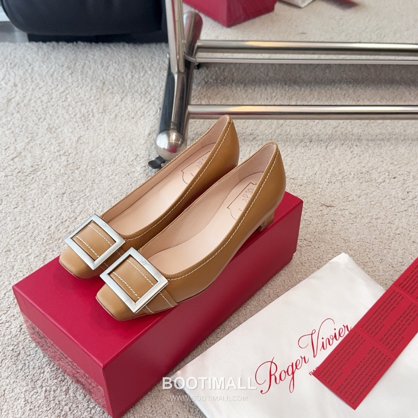 Roger Vivier Trompette Stitched Calfskin White Pumps 로저비비에 트롱페트 스티치 송아지가죽 화이트 펌프스 5