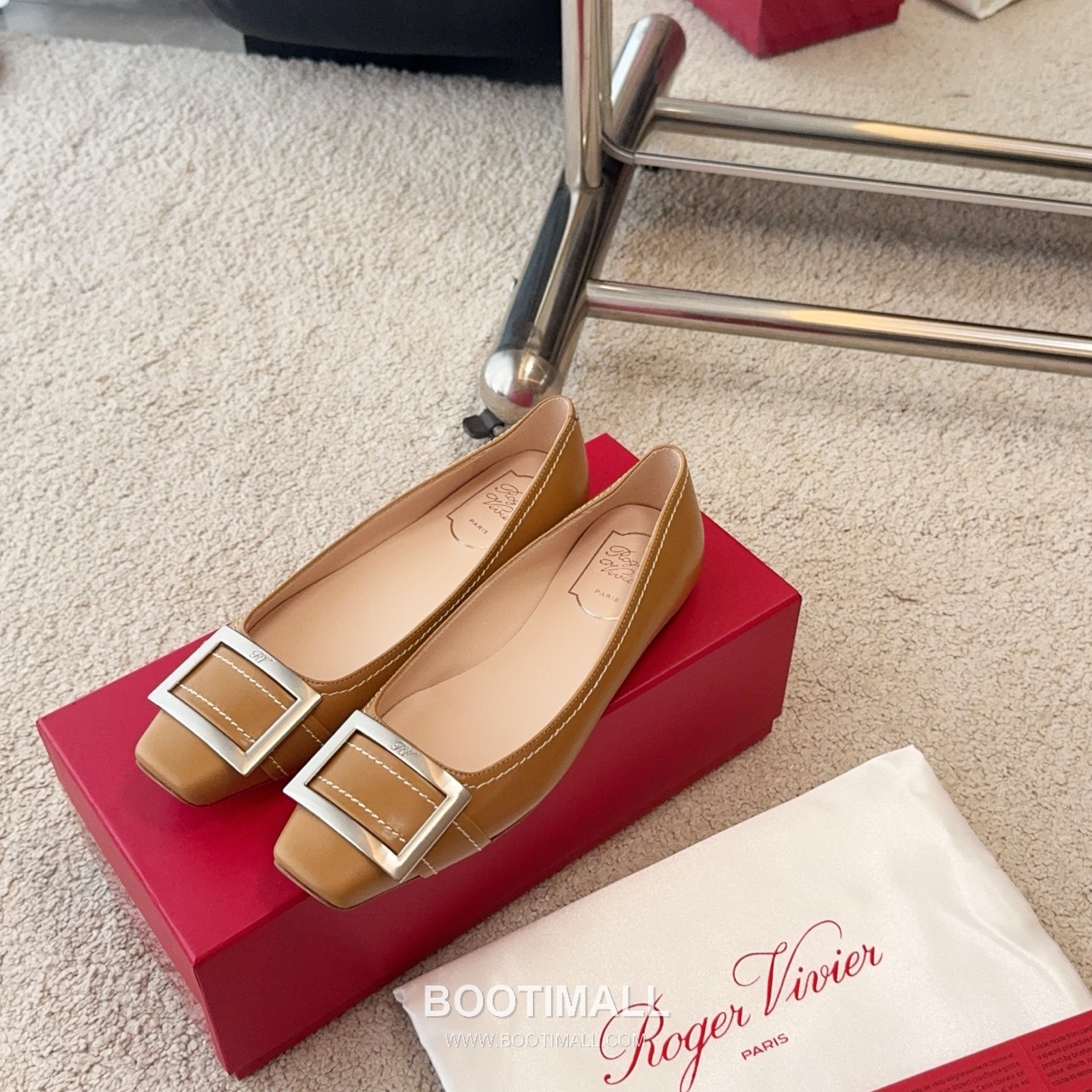 Roger Vivier Trompette Stitched Calfskin White Pumps 로저비비에 트롱페트 스티치 송아지가죽 화이트 펌프스 6