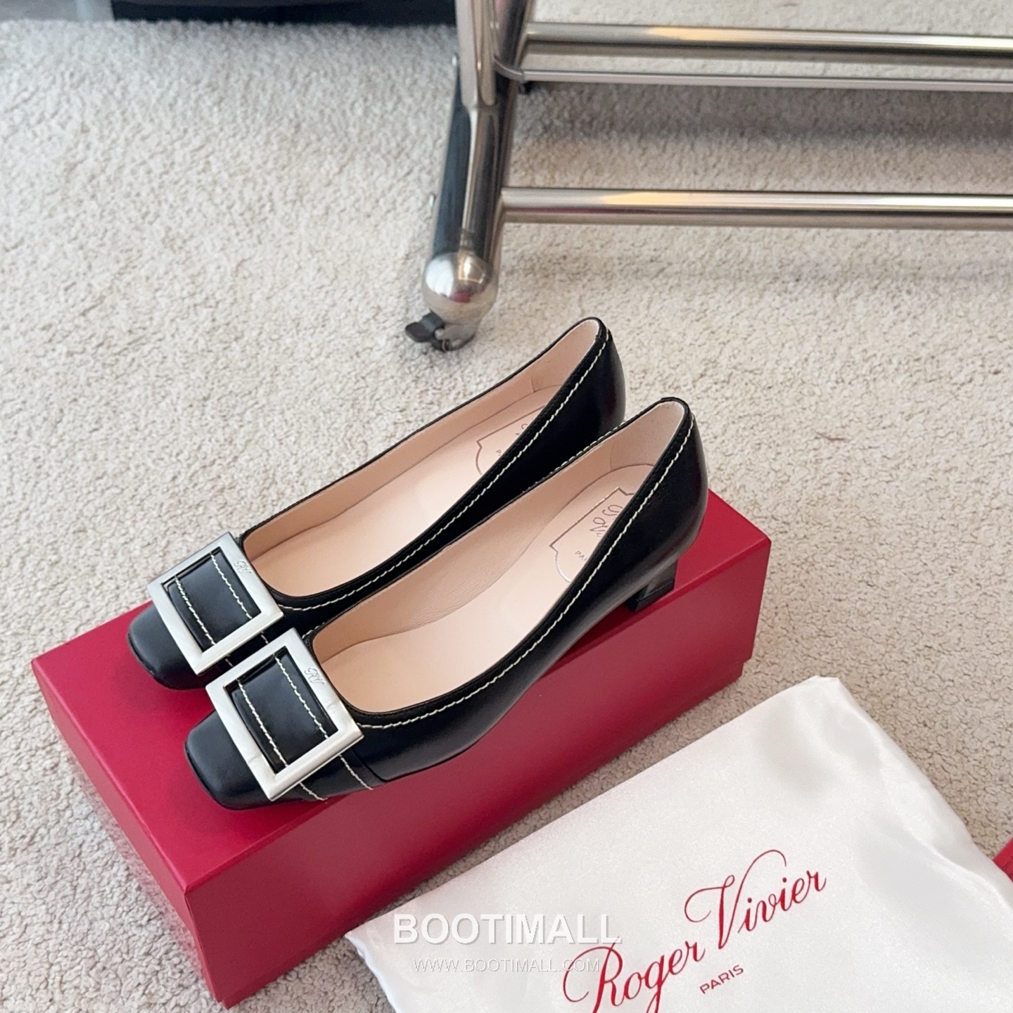 Roger Vivier Trompette Stitched Calfskin White Pumps 로저비비에 트롱페트 스티치 송아지가죽 화이트 펌프스 5