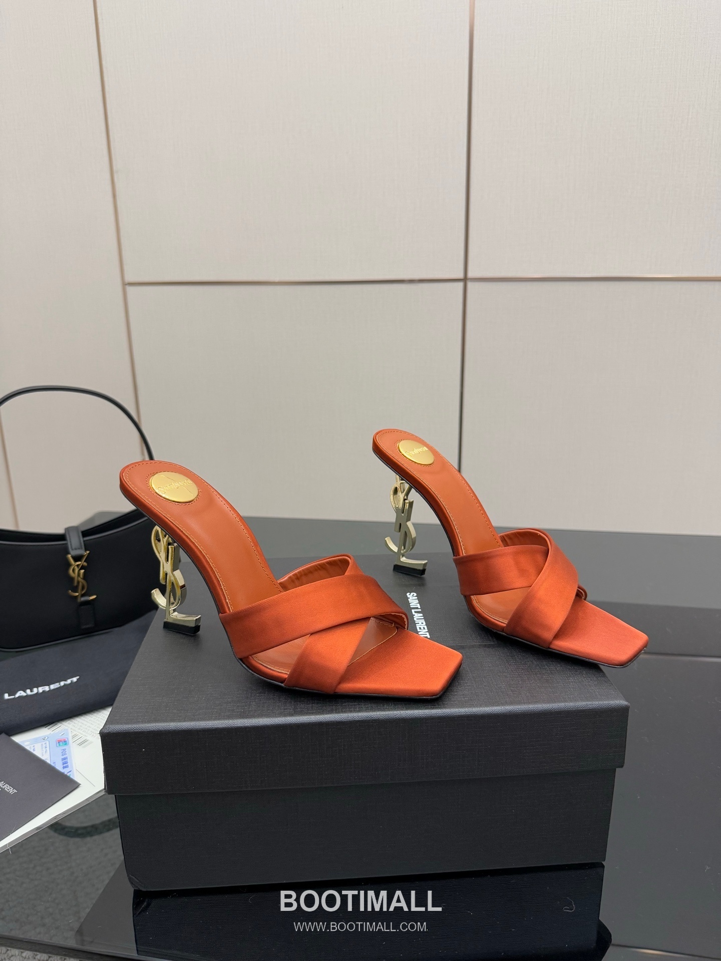 Saint Laurent YSL Logo Metallic Heel Silk Patent Leather Mule Sandals 생로랑 YSL 로고 메탈릭 힐 실크 페이턴트 레더 뮬 샌들 2