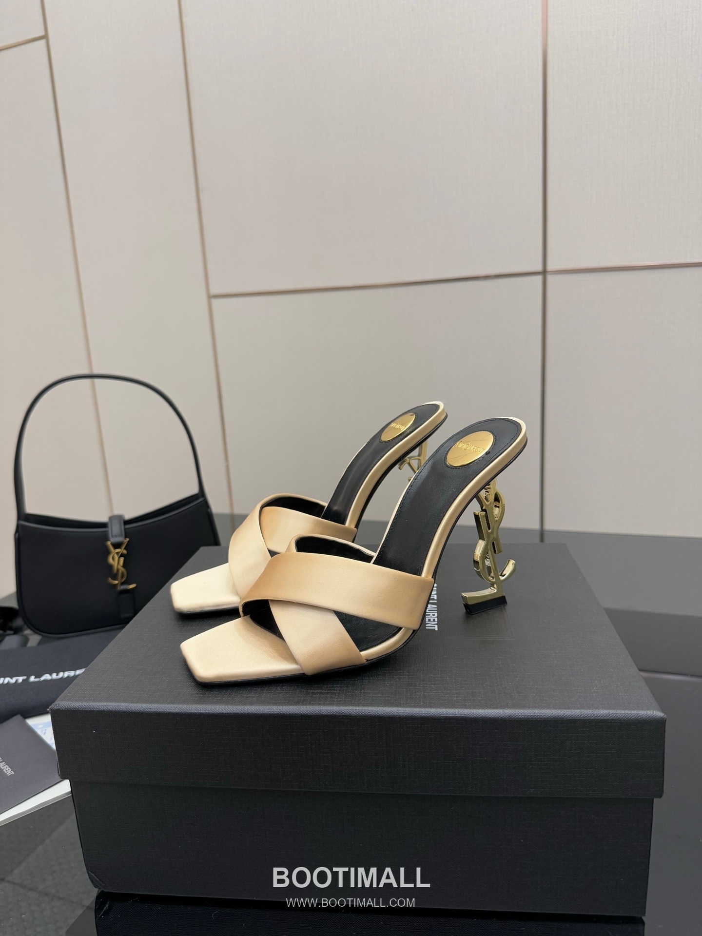 Saint Laurent YSL Logo Metallic Heel Silk Patent Leather Mule Sandals 생로랑 YSL 로고 메탈릭 힐 실크 페이턴트 레더 뮬 샌들 3
