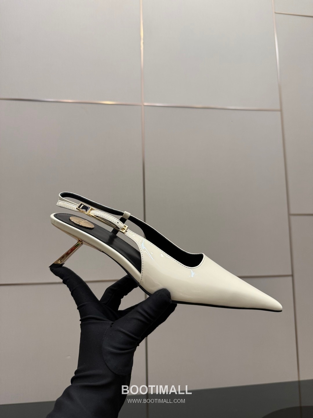 Saint Laurent YSL Chain Detail Pointed Toe High Heel Slingback Pumps 생로랑 YSL 체인 디테일 포인티드 토 하이힐 슬링백 펌프스 8